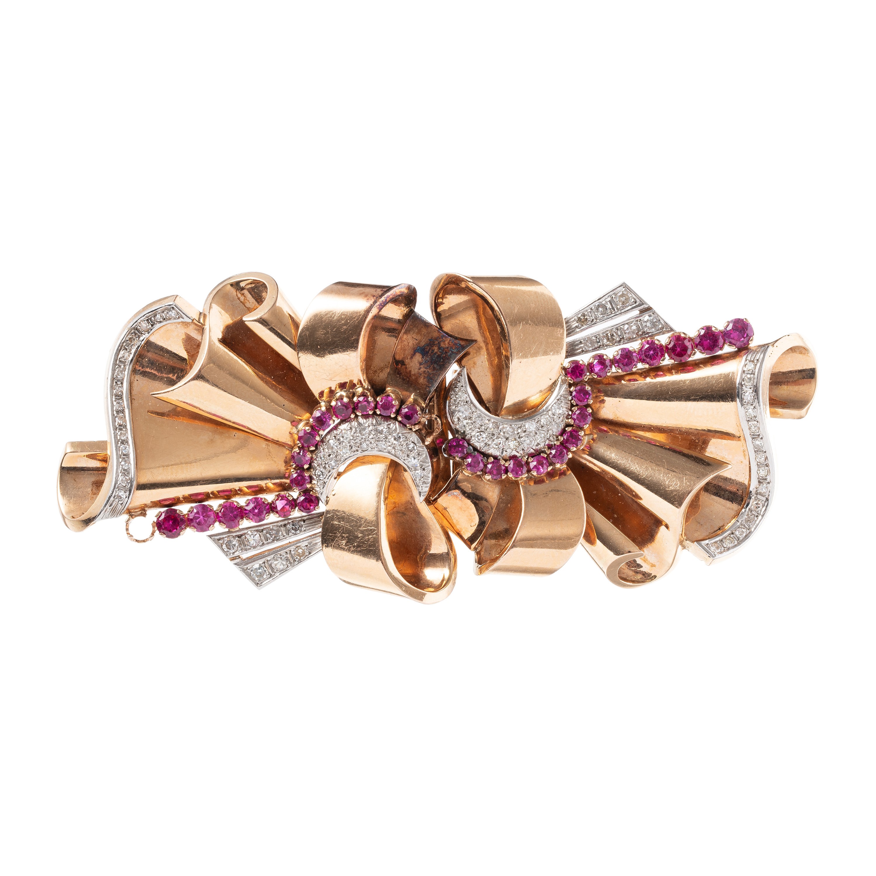 Spilla in tre elementi, oro rosa 18 kt con pietre rosse e brillantini
