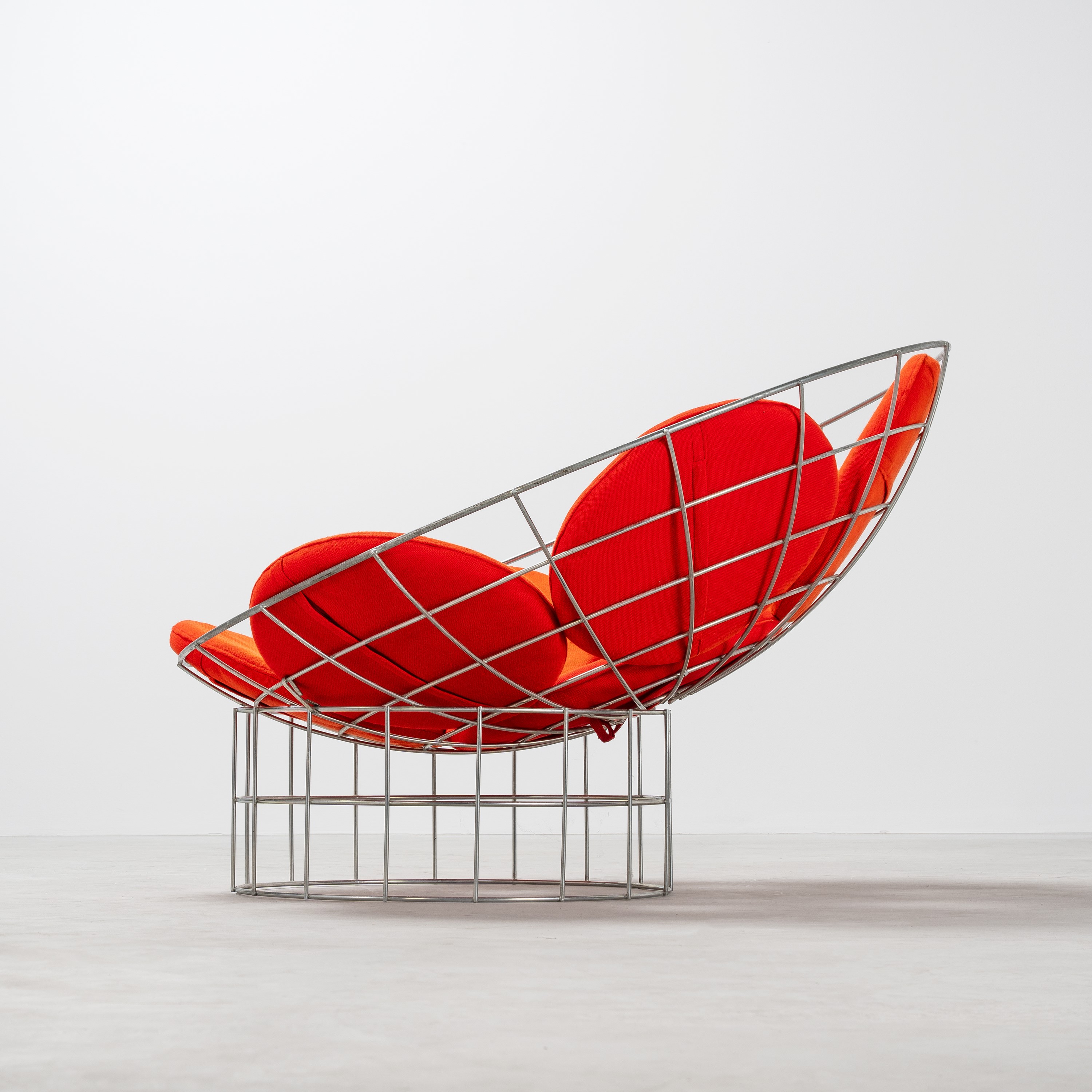 Verner Panton - Sedia orientabile modello “T5” (o “Peacock Chair”)