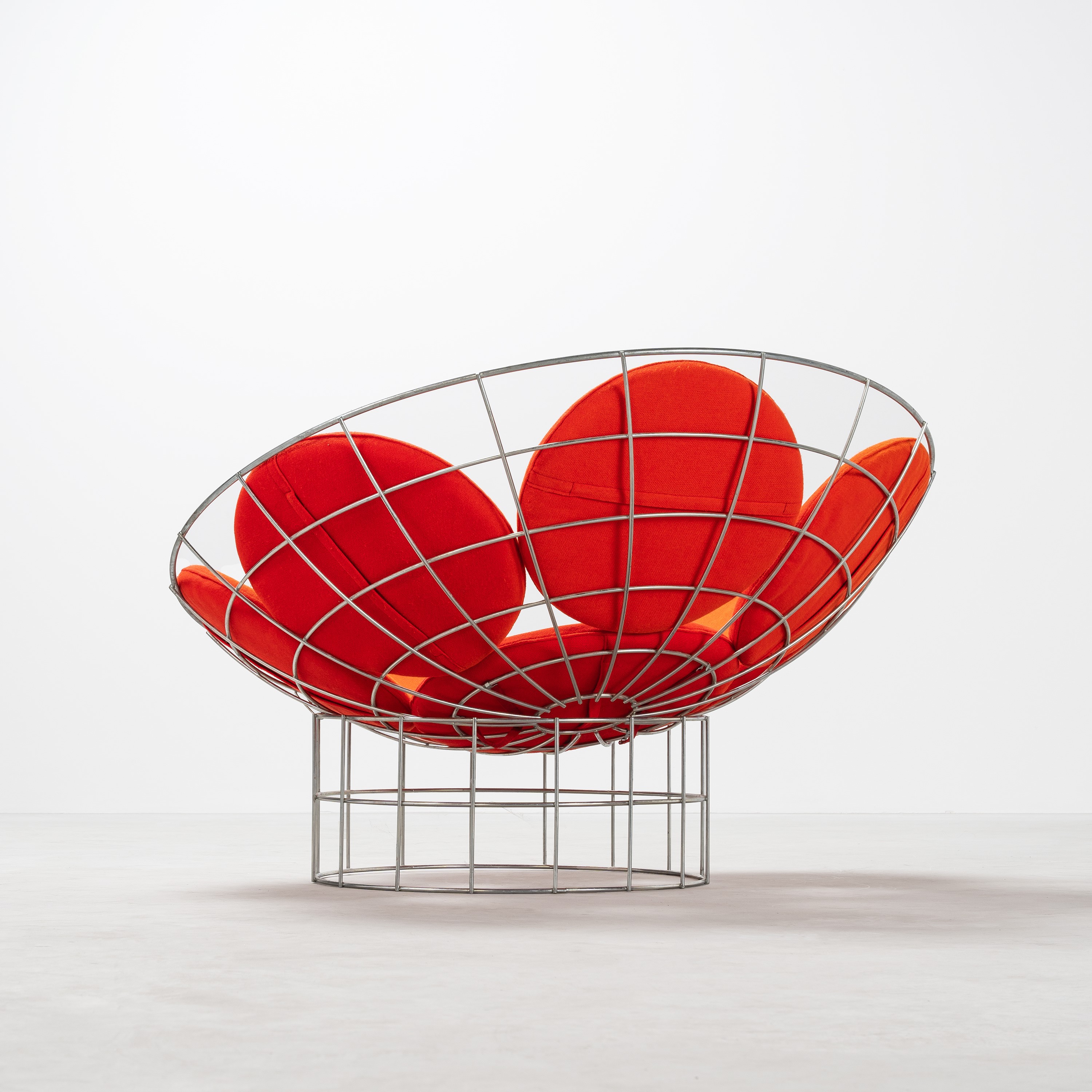 Verner Panton - Sedia orientabile modello “T5” (o “Peacock Chair”)