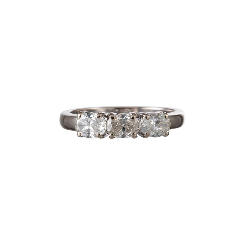Anello Trilogy con tre ovalini di diamante