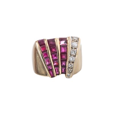 Anello in oro giallo 14 kt con rubini e diamanti