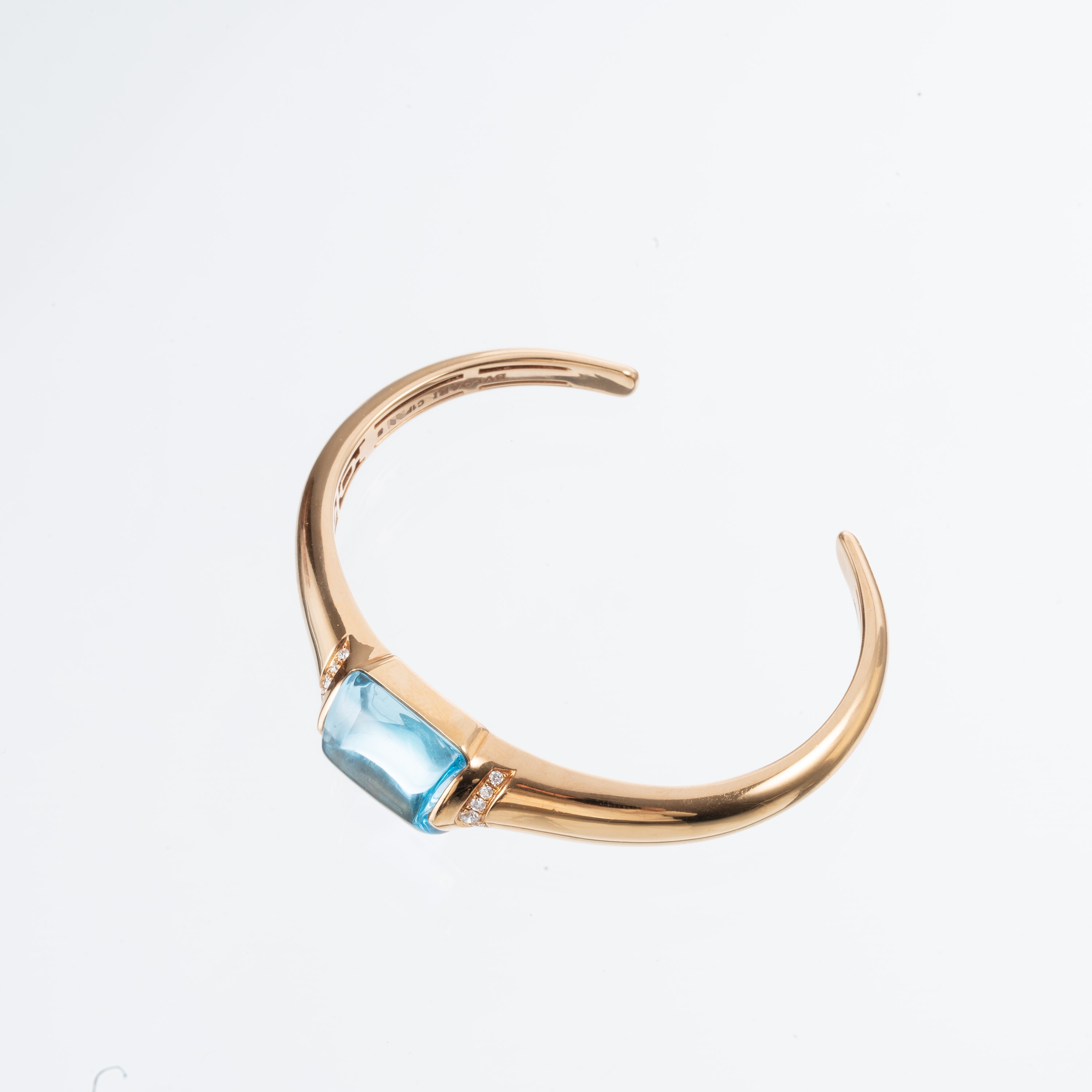 Bulgari - Parure in oro giallo 18 kt e quarzo azzurro