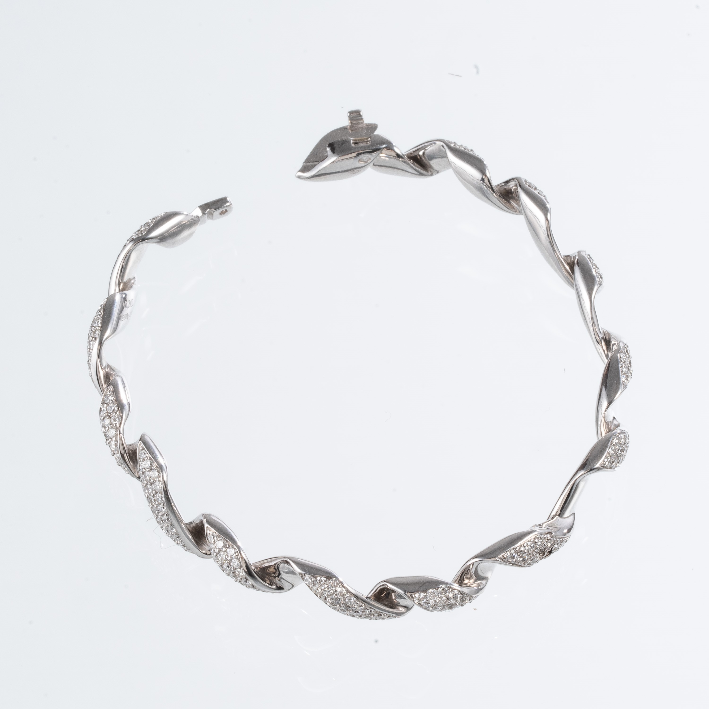 Dior, Bracciale in oro bianco 18 kt con diamanti (Ref. 076034)