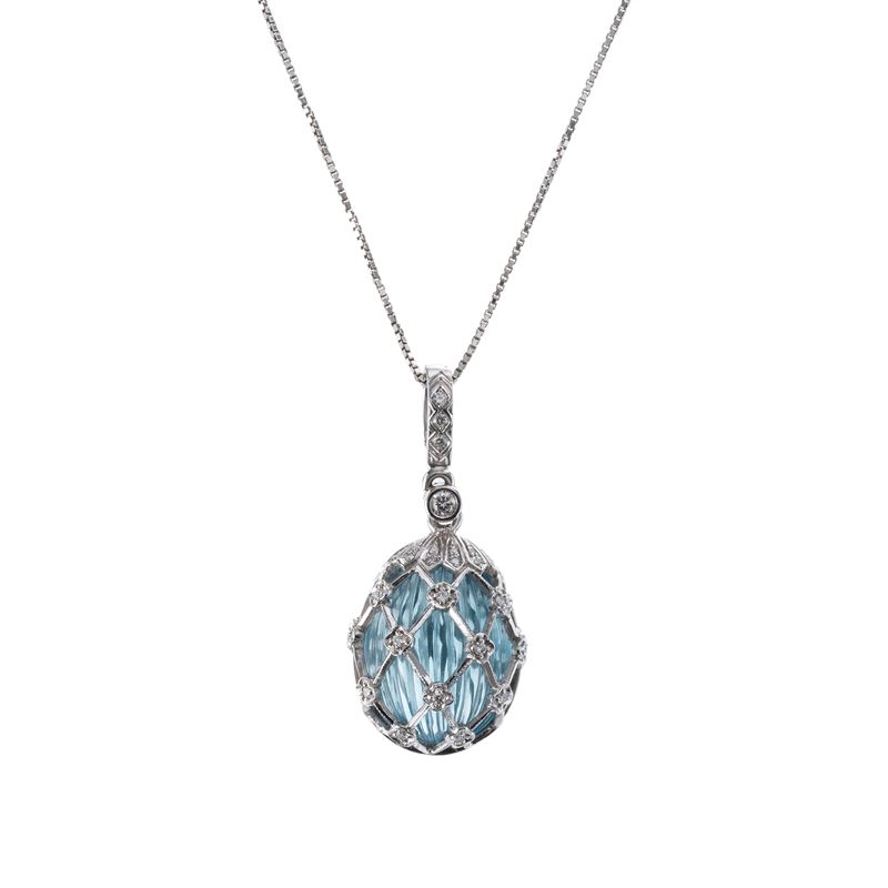 Ciondolo con catena in oro bianco 18 kt, topazio azzurro scanalato e brillanti