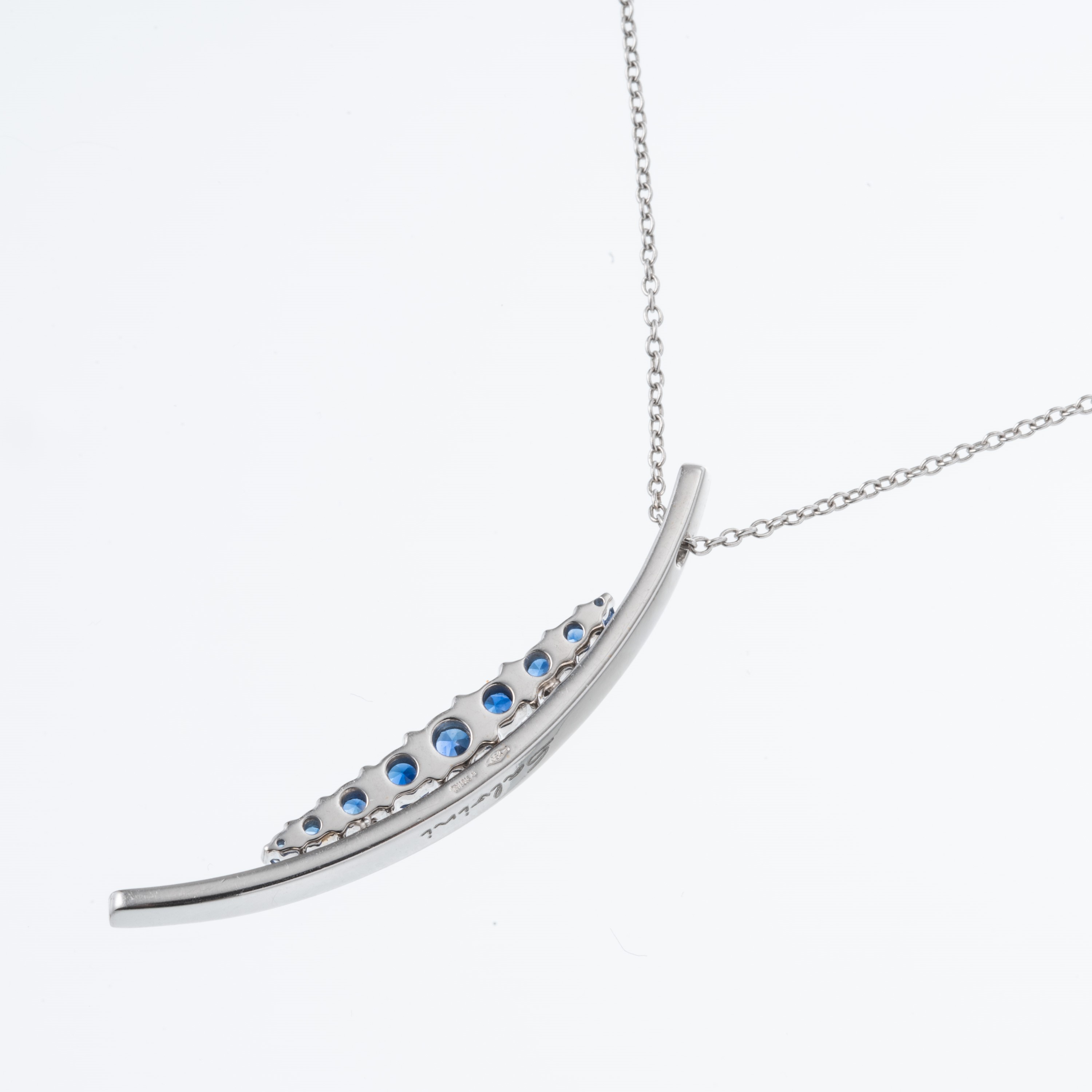 Salvini - Ciondolo con catena in oro bianco 18 kt con diamanti e zaffiri