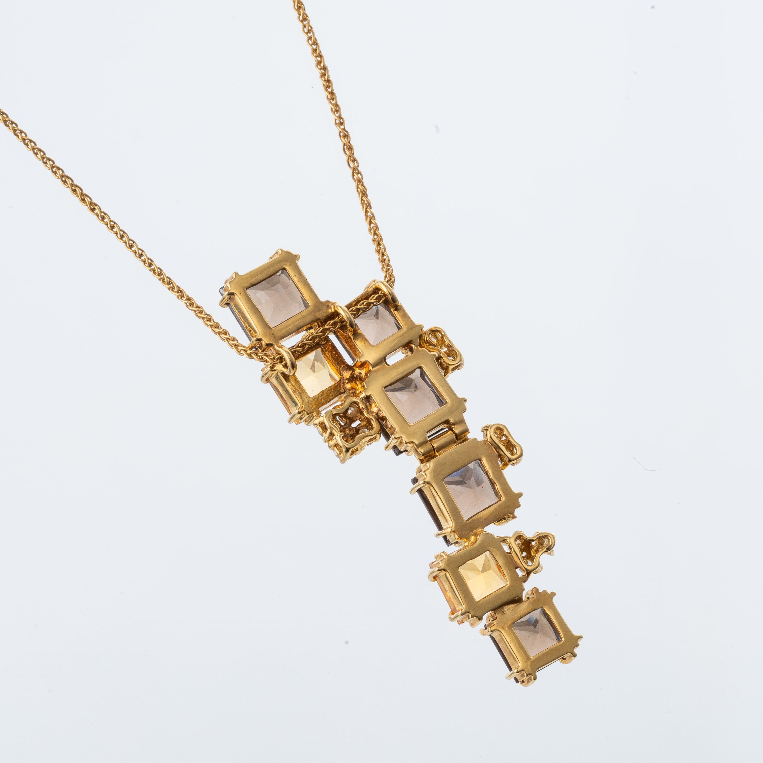 Salvini - Ciondolo con catena in oro giallo 18 kt con quarzi fumé e diamanti