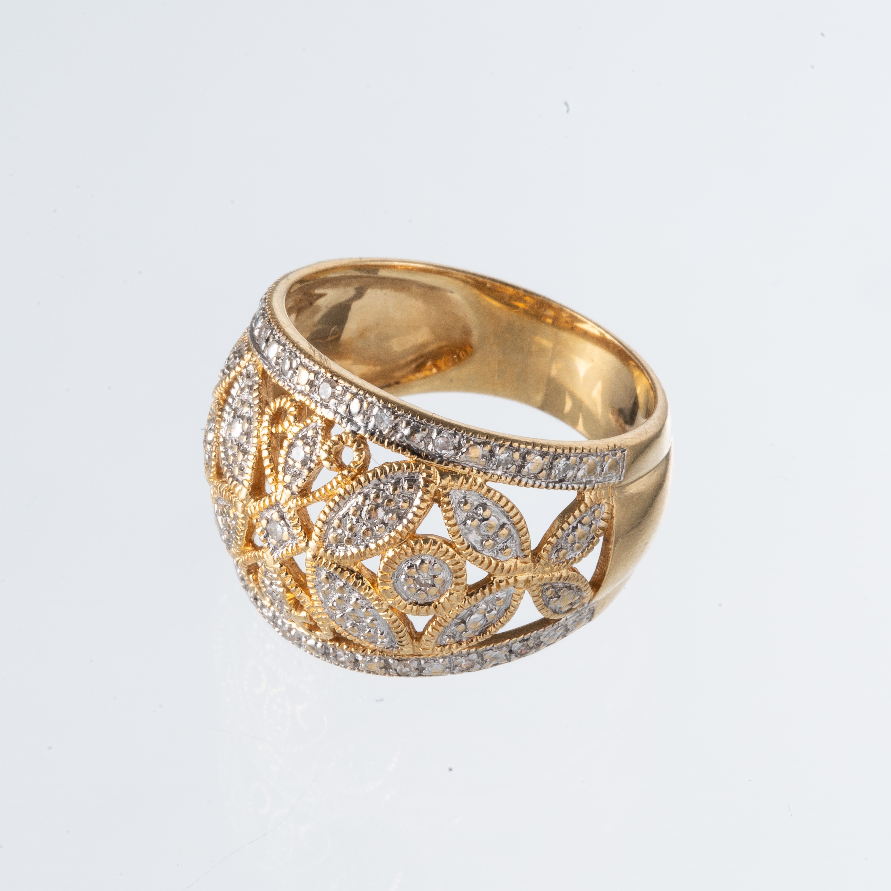 Oro giallo 18 kt, Anello traforato con diamanti e brillantini