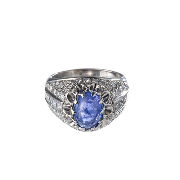 ANELLO IN ORO BIANCO CON TANZANITE E DIAMANTI