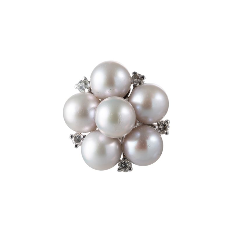 Anello in oro bianco 14 kt con perle e diamanti