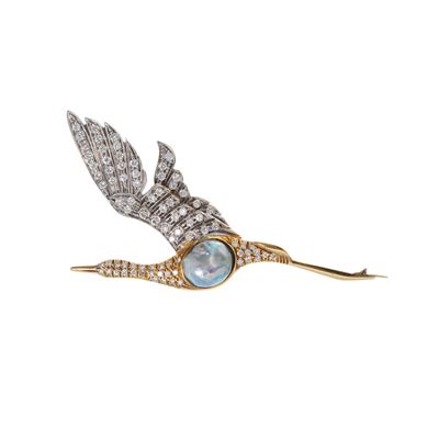 Spilla in oro bianco e oro giallo 18 kt a forma di uccello con perla grigia e diamanti
