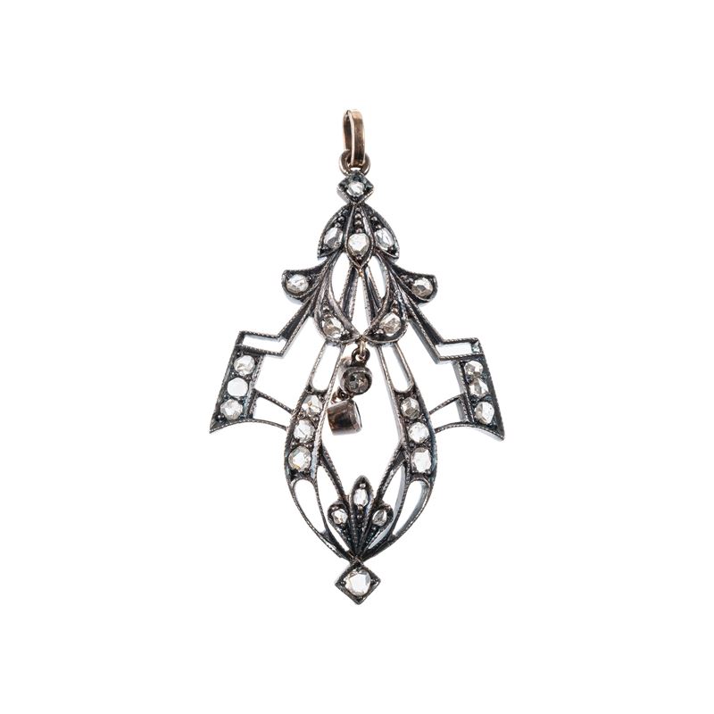 Pendente in oro bianco 18 kt con rosette di diamante e finiture in argento, anni '30-'40
