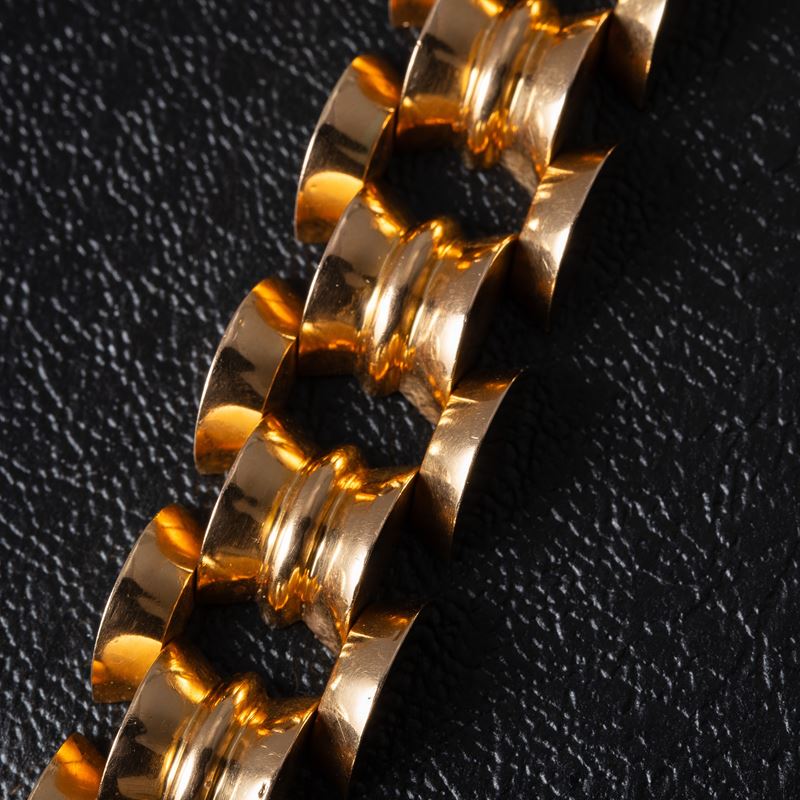 Bracciale tank, oro giallo 18 kt, motivi geometrici circolari