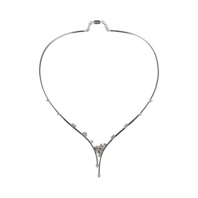 Girocollo rigido in oro bianco 18 kt con diamanti, ct 1.71