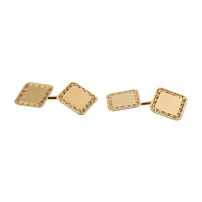 Coppia di gemelli, Oro giallo 18 kt lavorato a mano, stile rettangolare e quadrato (metà XX secol...