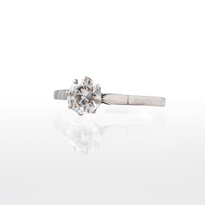 Anello in oro bianco 18 kt con diamanti, circa 0,95 ct (colore I, purezza VS2)