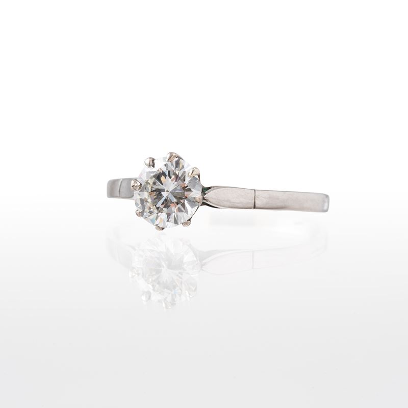 Anello in oro bianco 18 kt con diamanti, moderno
