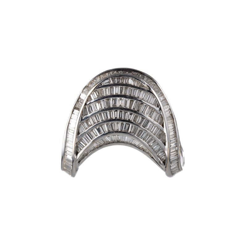 Anello in oro bianco 18 kt con diamanti baguette