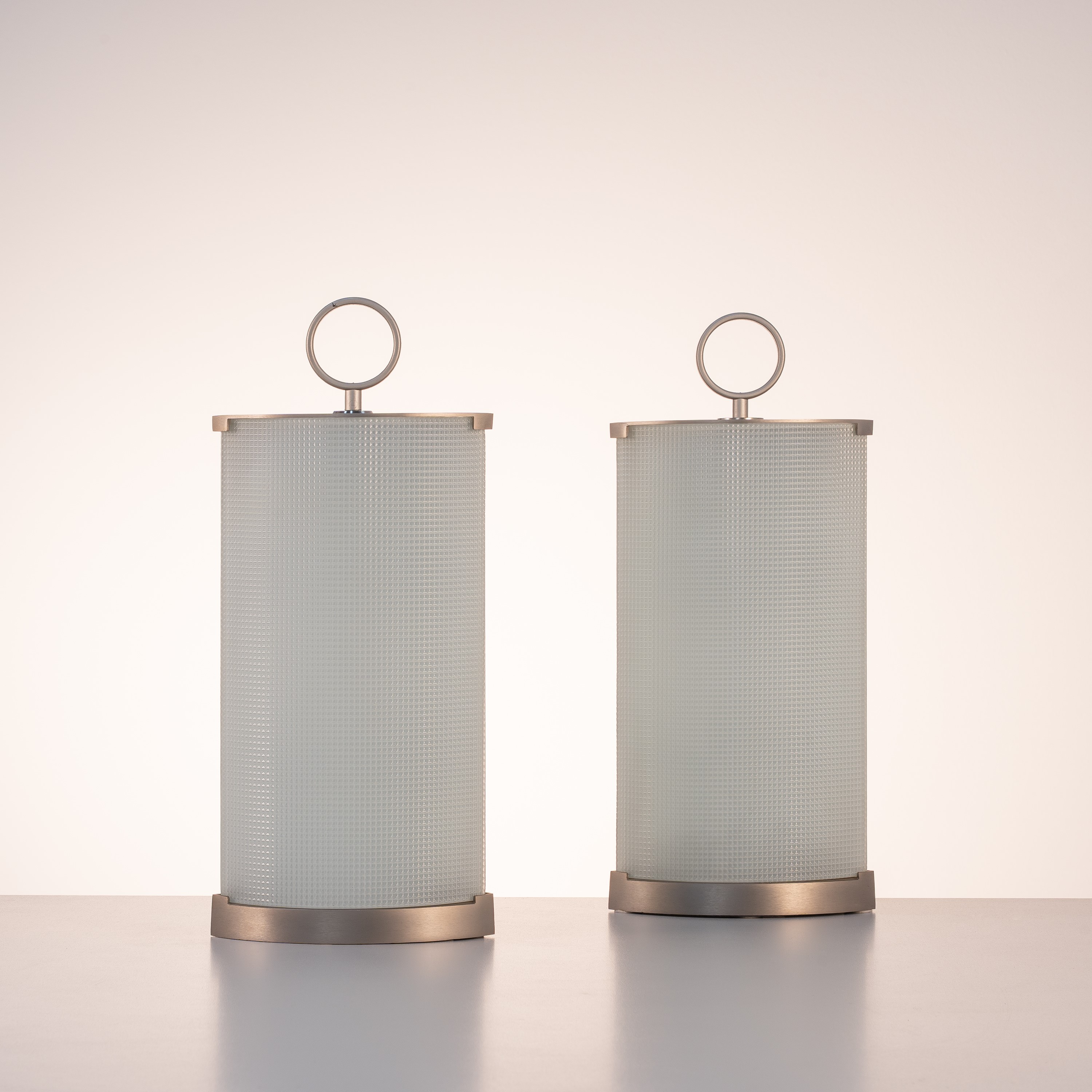 Gio Ponti & Paolo De Poli - Coppia di lampade “Pirelline”, vetro stampato e ottone nichelato