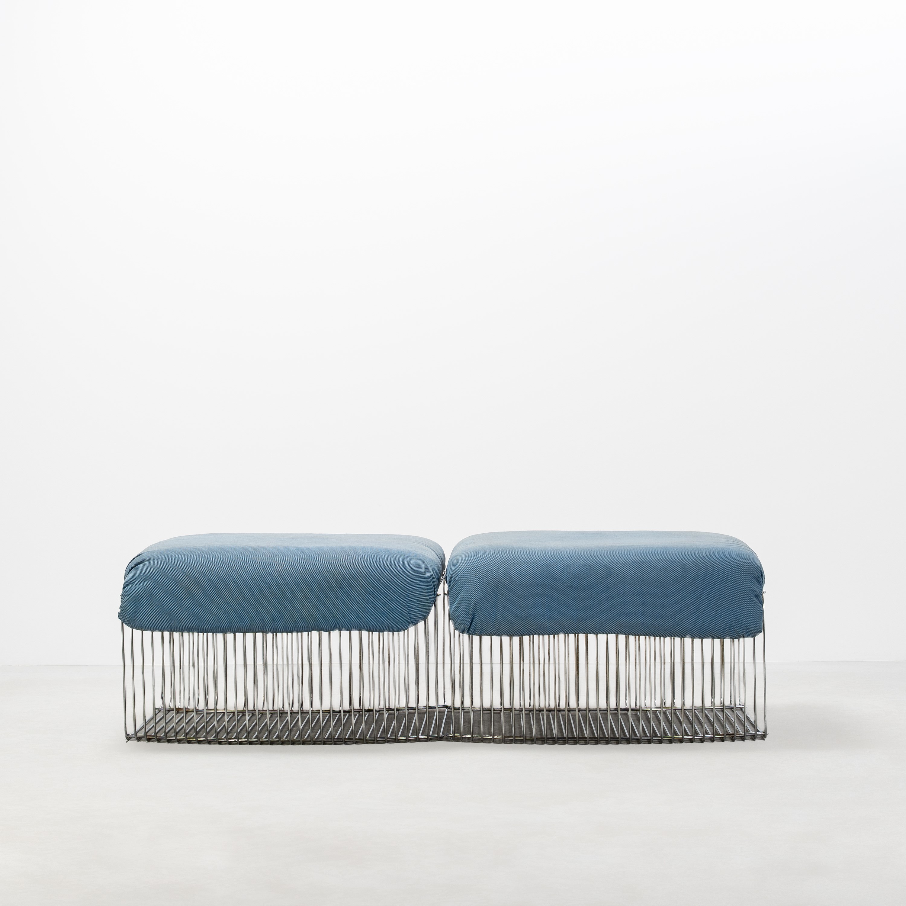 Verner Panton - Coppia di sgabelli “Pantonova” 125 T