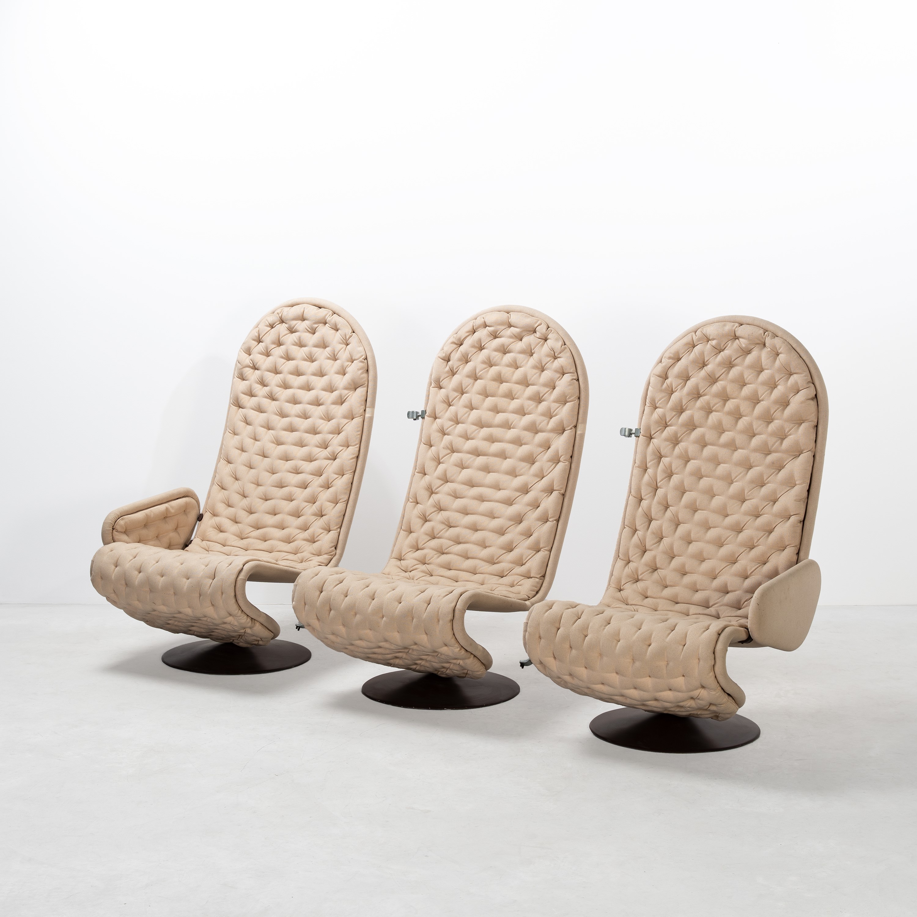 Verner Panton - Divanetto modulare e poltrone “1-2-3 Deluxe”