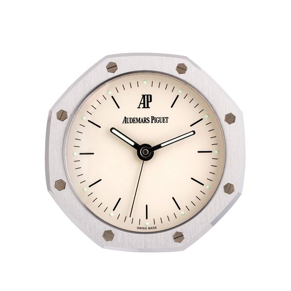 AUDEMARS PIGUET - AUDEMARS PIGUET - PENDULETTE ROYAL OAK SVEGLIA AL QUARZO IN ACCIAIO CON QUADRANTE BIANCO