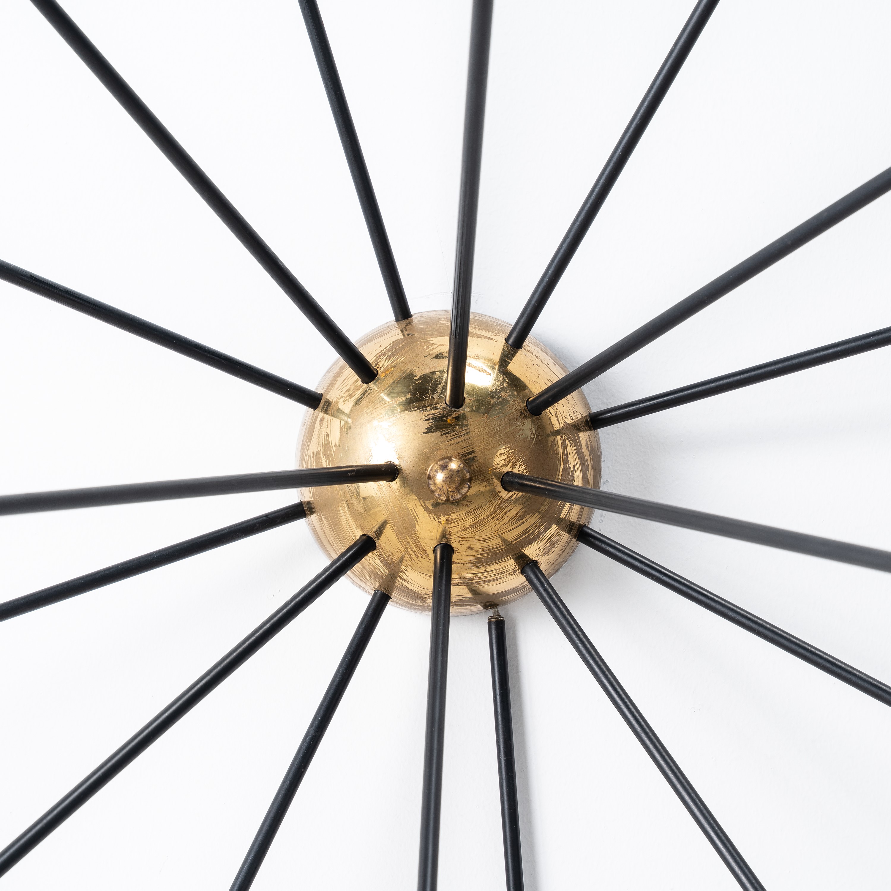 Anonimo, Lampadario Sputnik in ottone e metallo laccato (anni ’60)