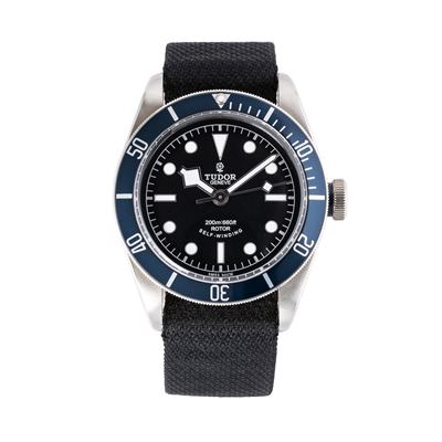 Black Bay 79220, Orologio solo tempo automatico in acciaio con quadrante nero e ghiera blu (2015)