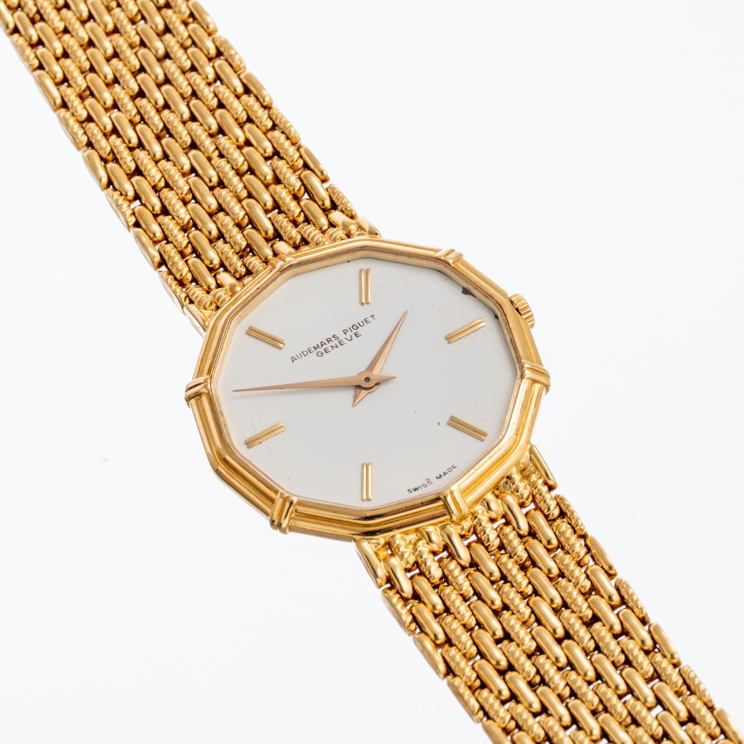 Audemars Piguet - Orologio solo tempo a carica manuale in oro giallo 18 kt con bracciale integrat...