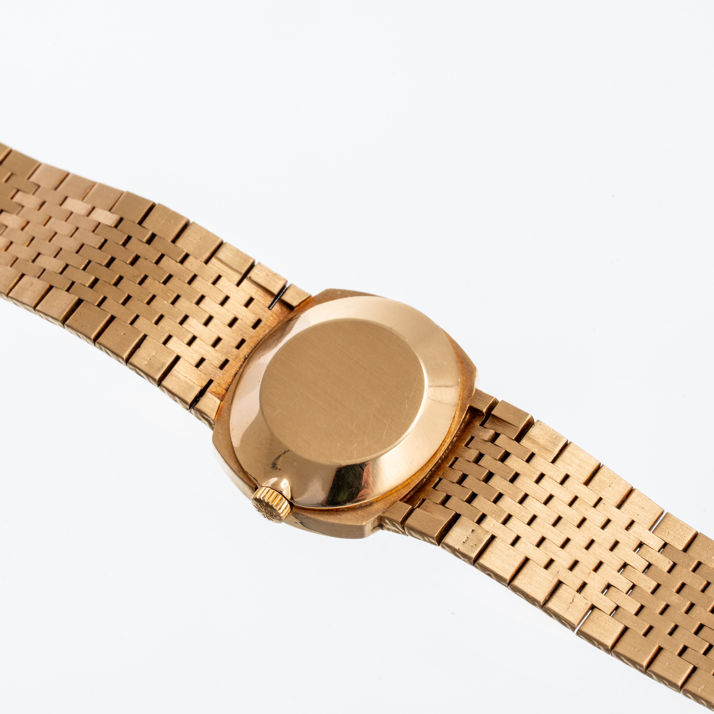 Patek Philippe - Ellipse 4104 1, orologio solo tempo a carica manuale in oro giallo 18 kt con qua...