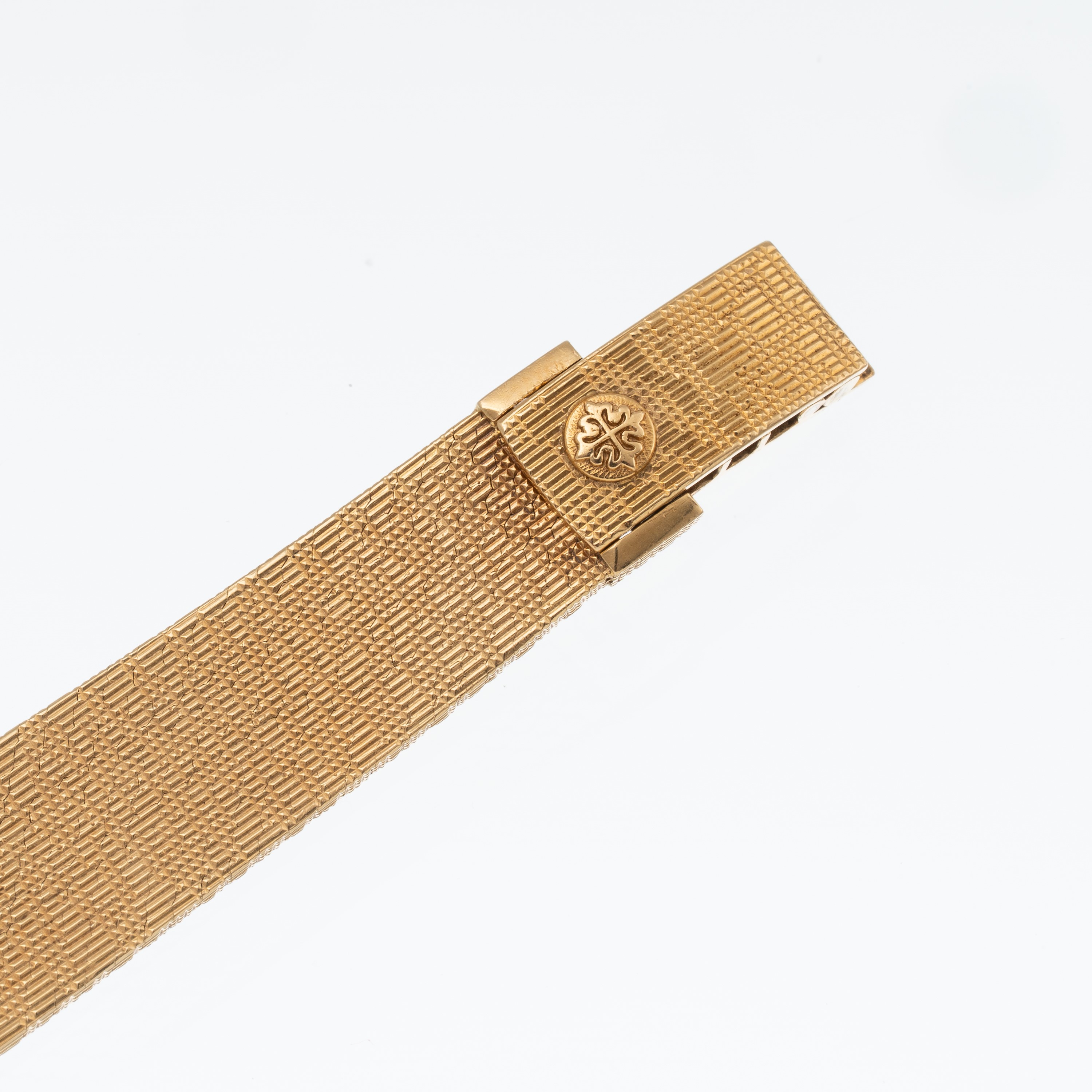 Patek Philippe - Ellipse 4132/1, orologio solo tempo in oro giallo 18 kt a carica manuale