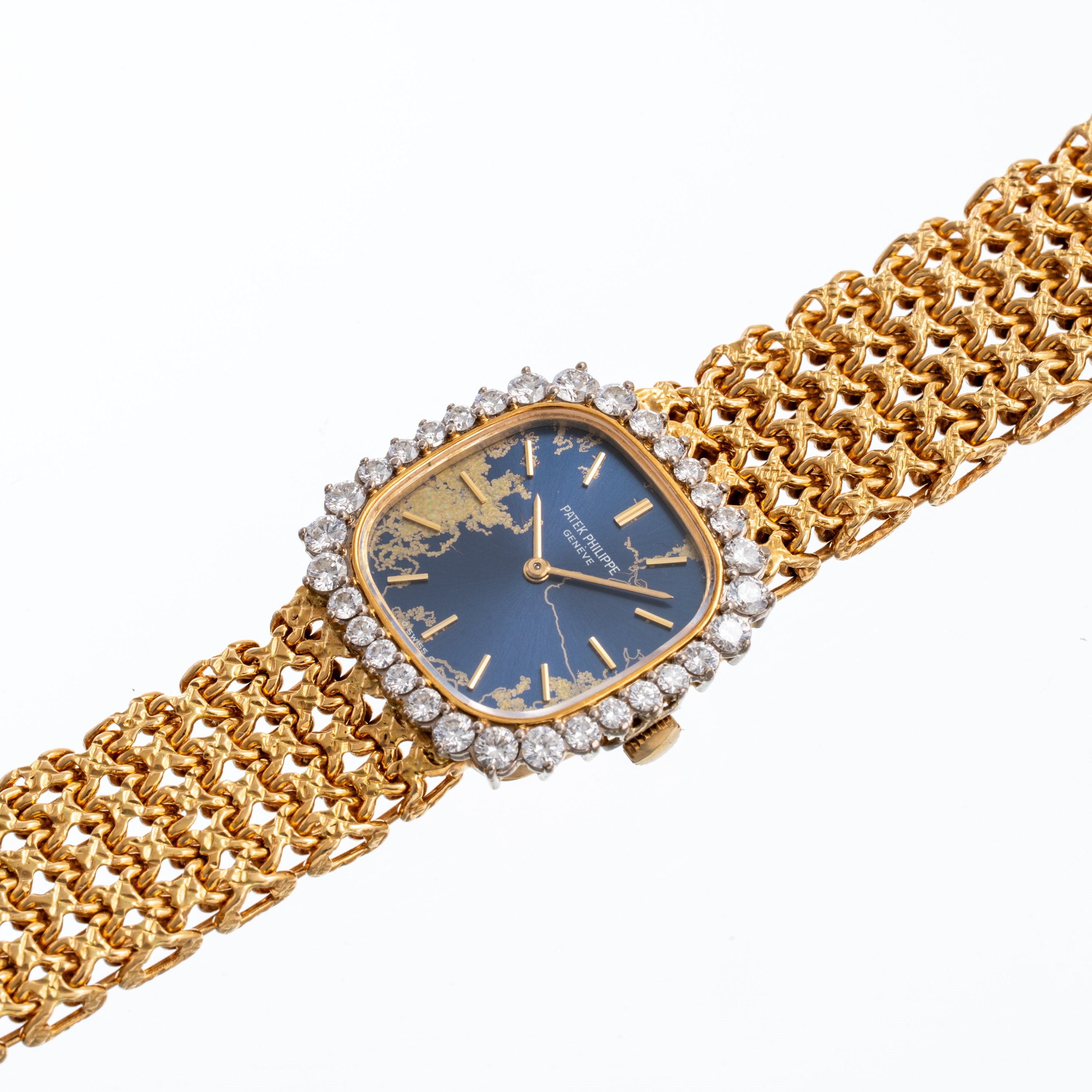 Patek Philippe - Orologio solo tempo in oro giallo 18 kt con quadrante blu virato e ghiera in dia...