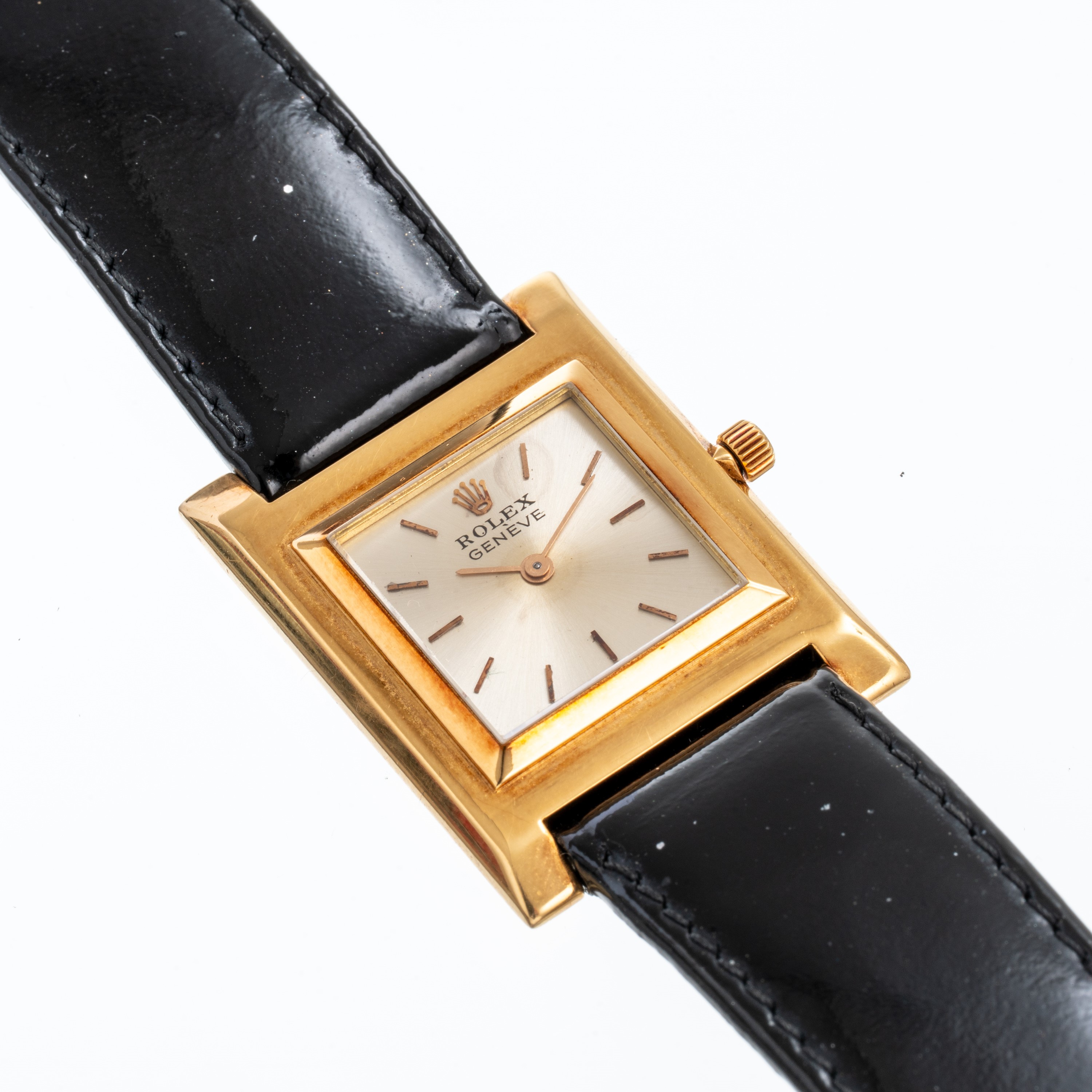 Rolex, Orologio Solo Tempo a carica manuale in oro giallo 18 kt con quadrante argenteo