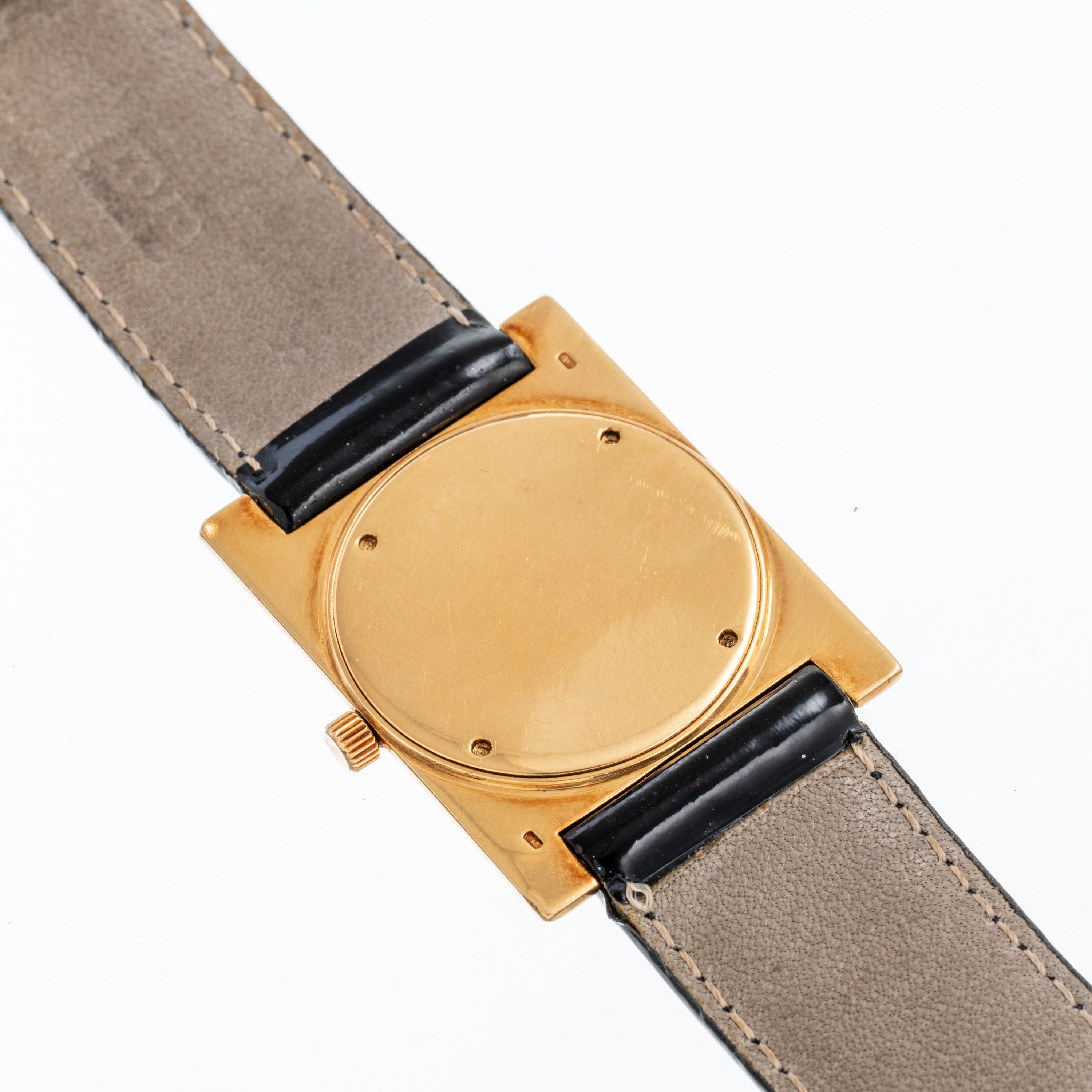 Rolex, Orologio Solo Tempo a carica manuale in oro giallo 18 kt con quadrante argenteo