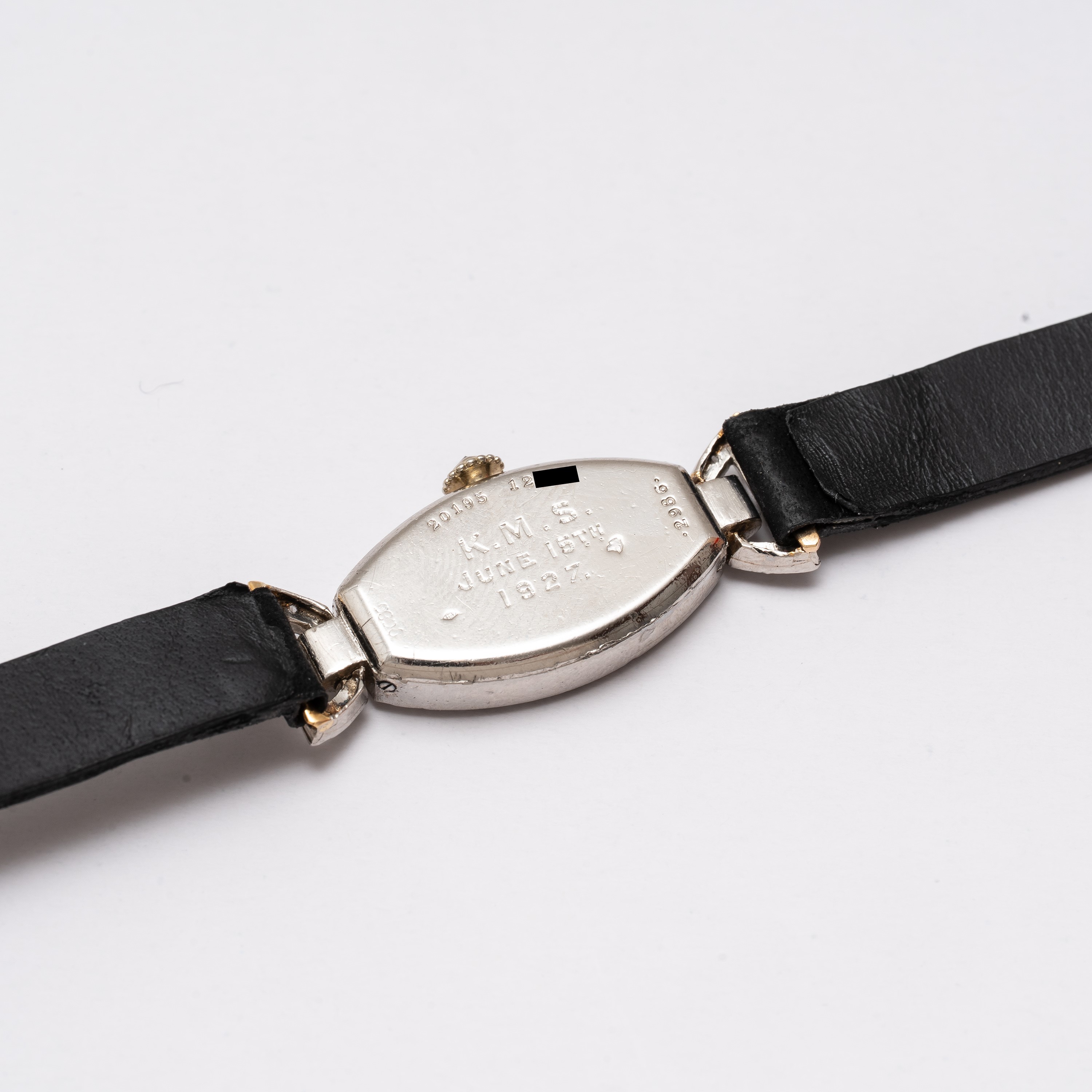 Cartier - Orologio tonneau Tonneau in platino con quadrante bianco e diamanti, solo tempo a caric...