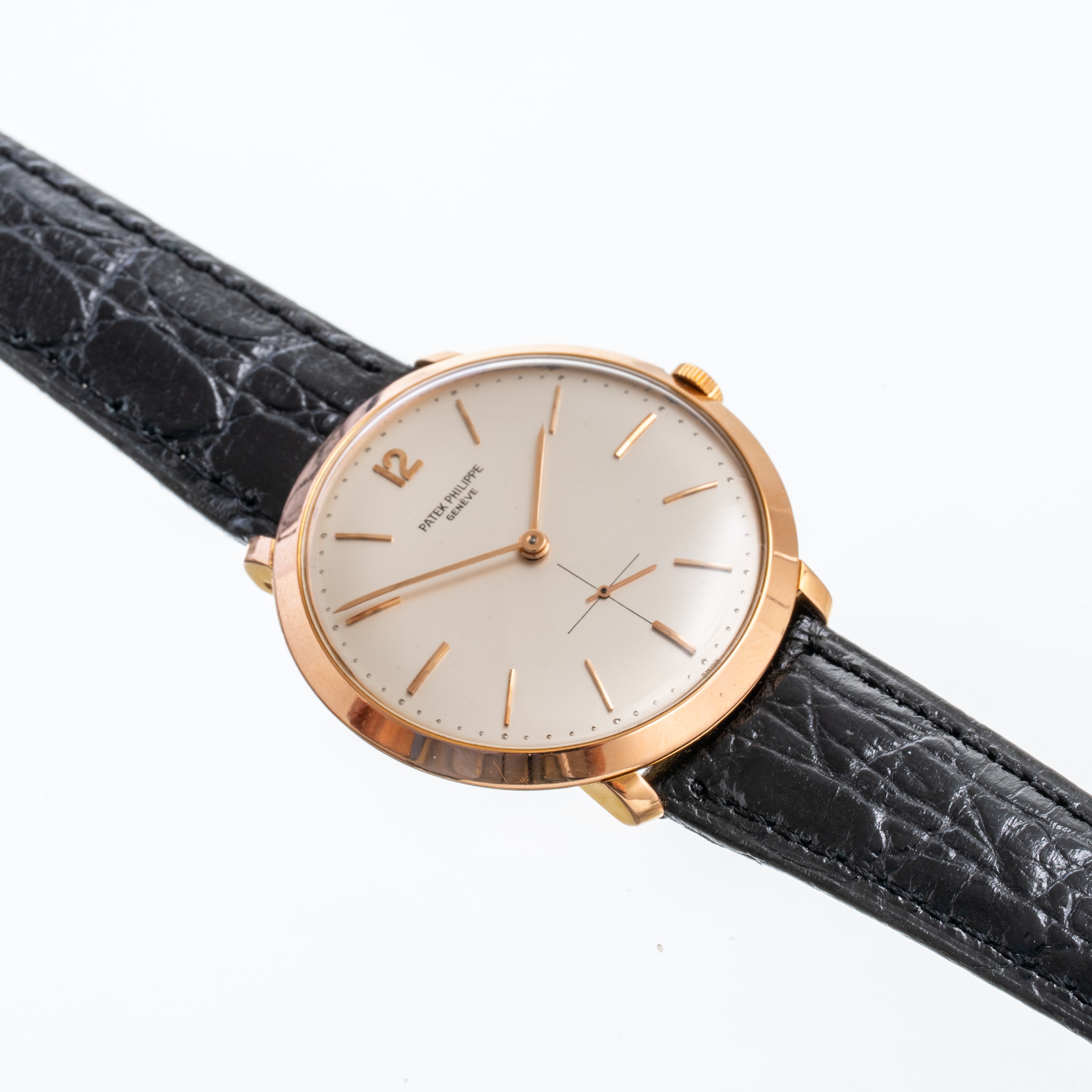 Patek Philippe - Calatrava, disco volante, orologio solo tempo a carica manuale in oro rosa 18 kt...