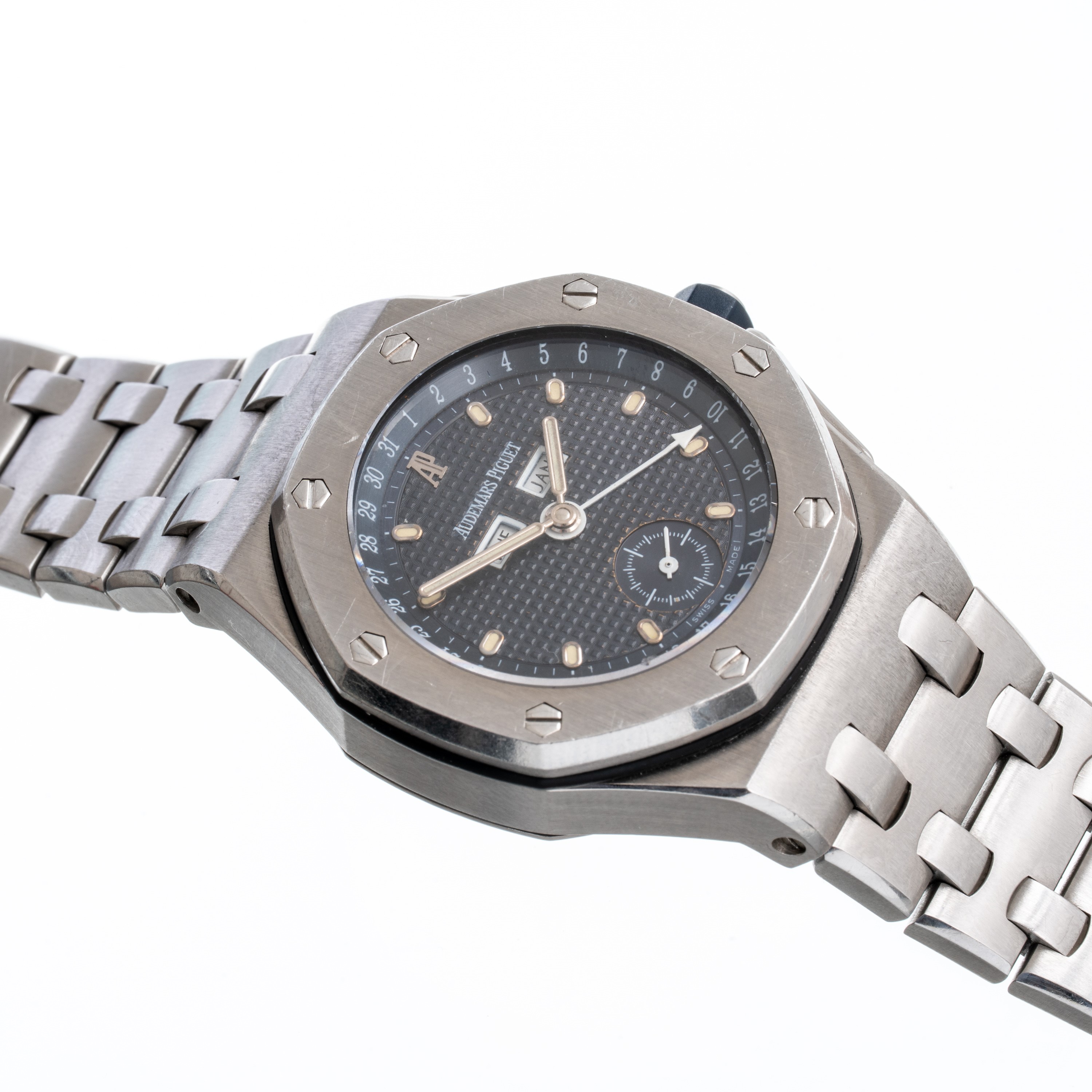 Audemars Piguet - Royal Oak Offshore Triple Calendar ref. 25807ST