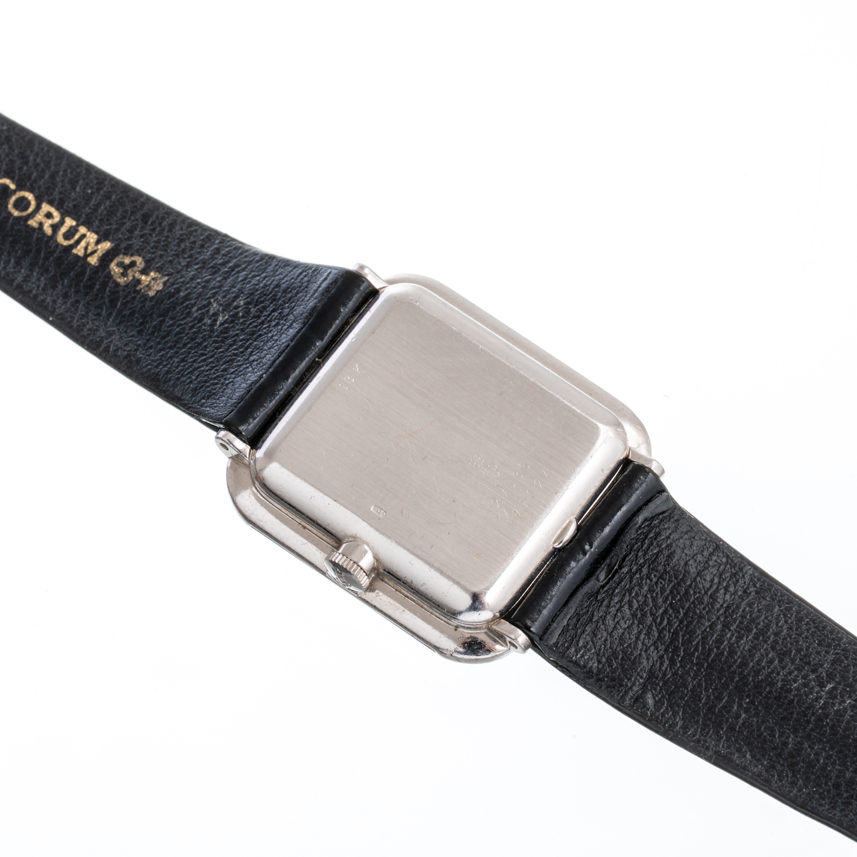 Corum - Tank, orologio solo tempo a carica manuale in oro bianco 18kt con quadrante in madreperla