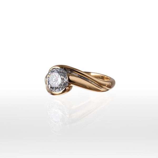 ANELLO IN ORO GIALLO CON DIAMANTE TAGLIO BRILLANTE