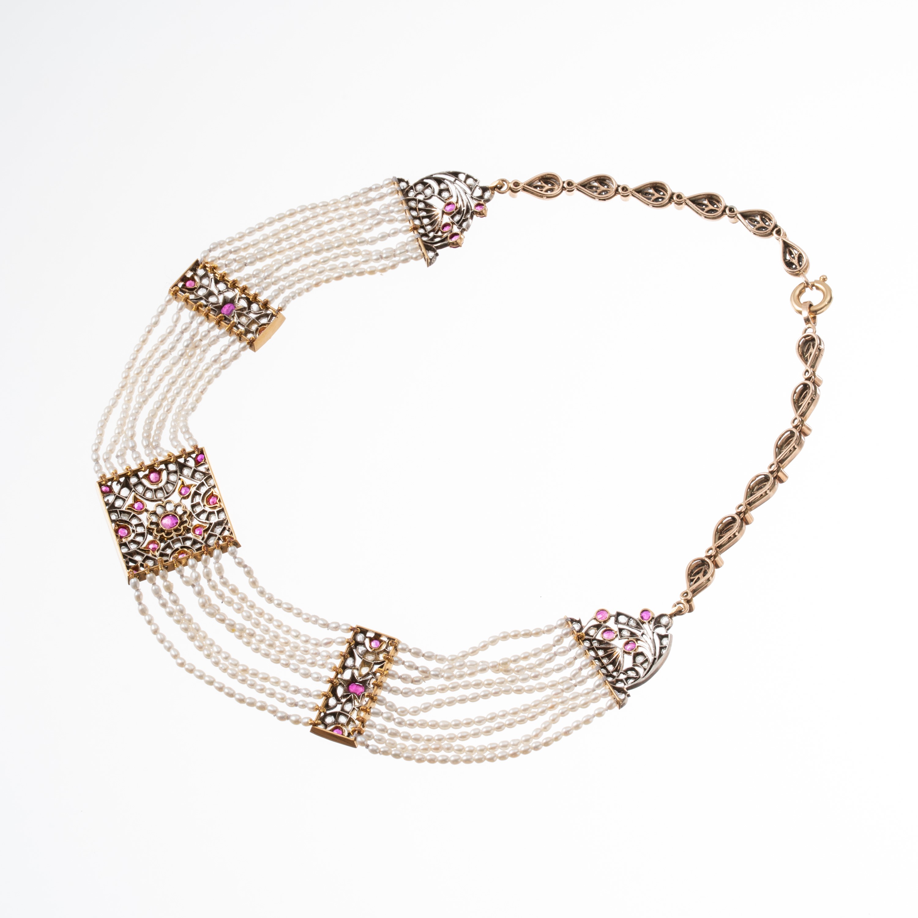 Black, Starr & Frost - Collana vittoriana in oro giallo 18 kt, argento, diamanti, rubini e perle ...