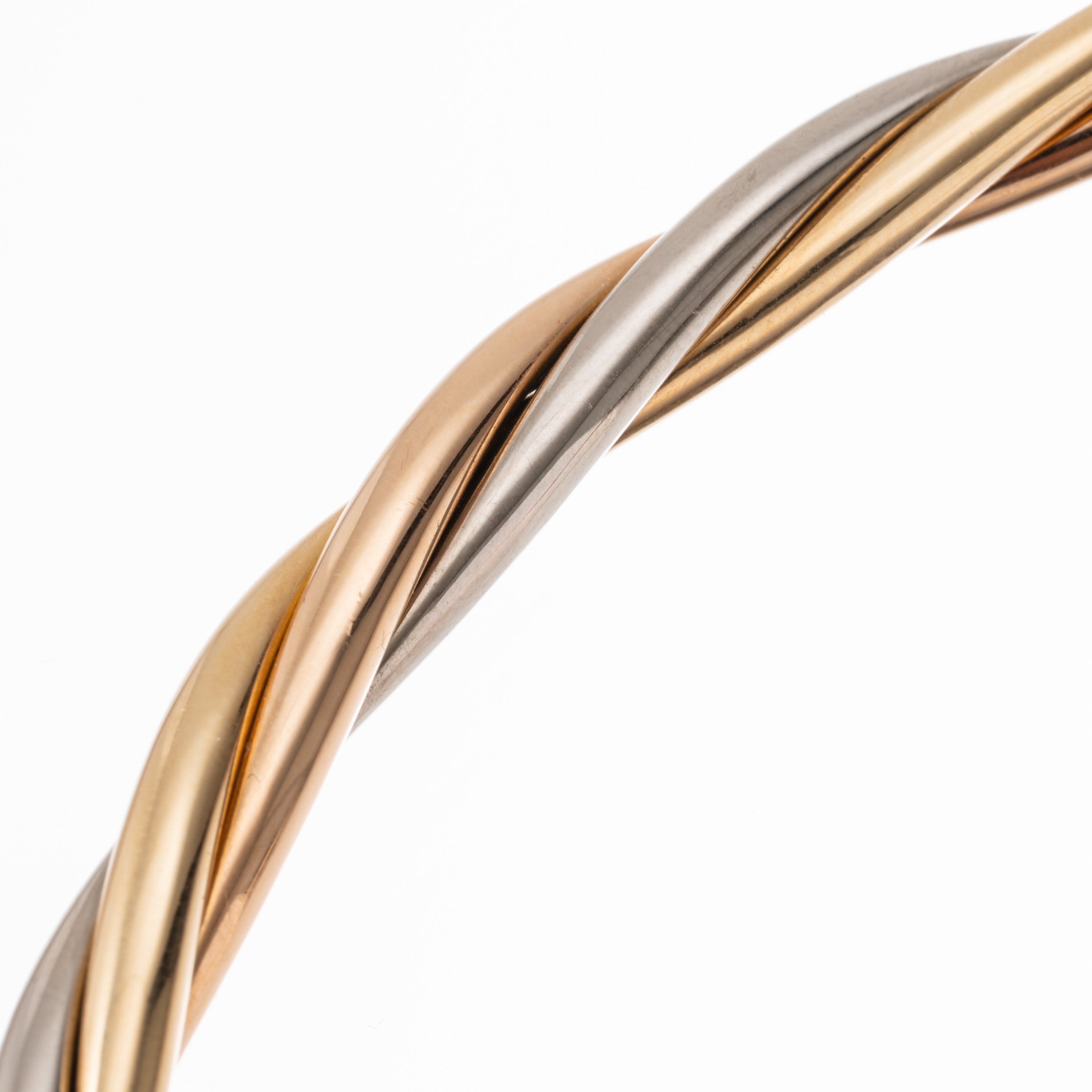 Cartier - Girocollo in tre ori 18 kt con due coralli cabochon