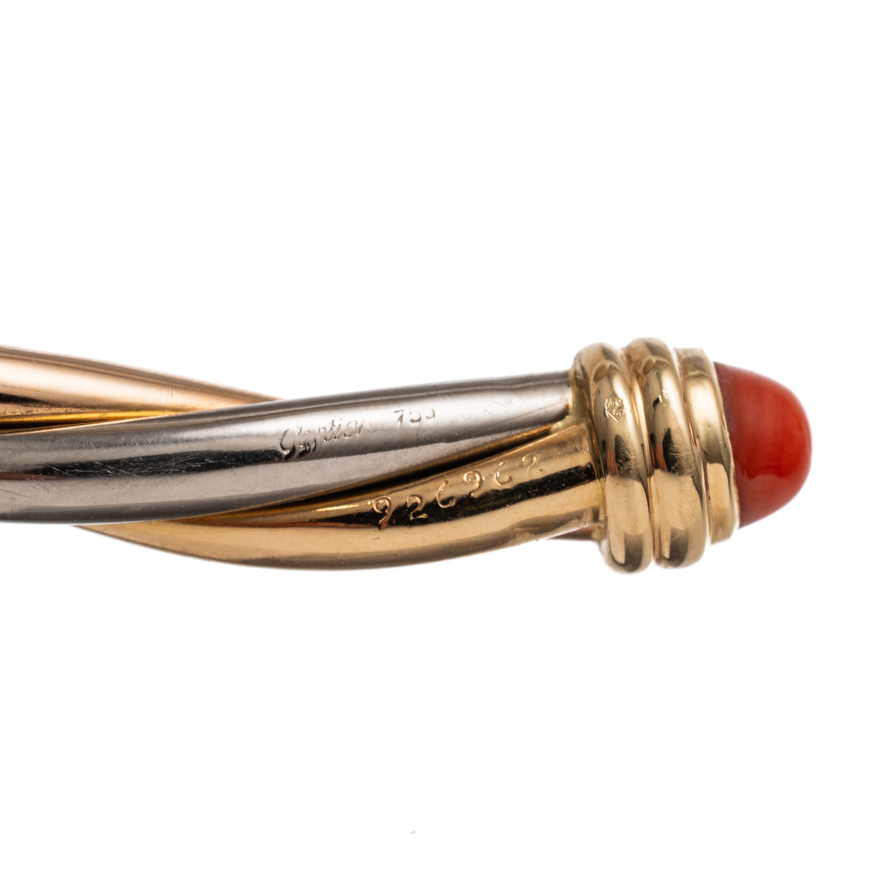 Cartier - Girocollo in tre ori 18 kt con due coralli cabochon