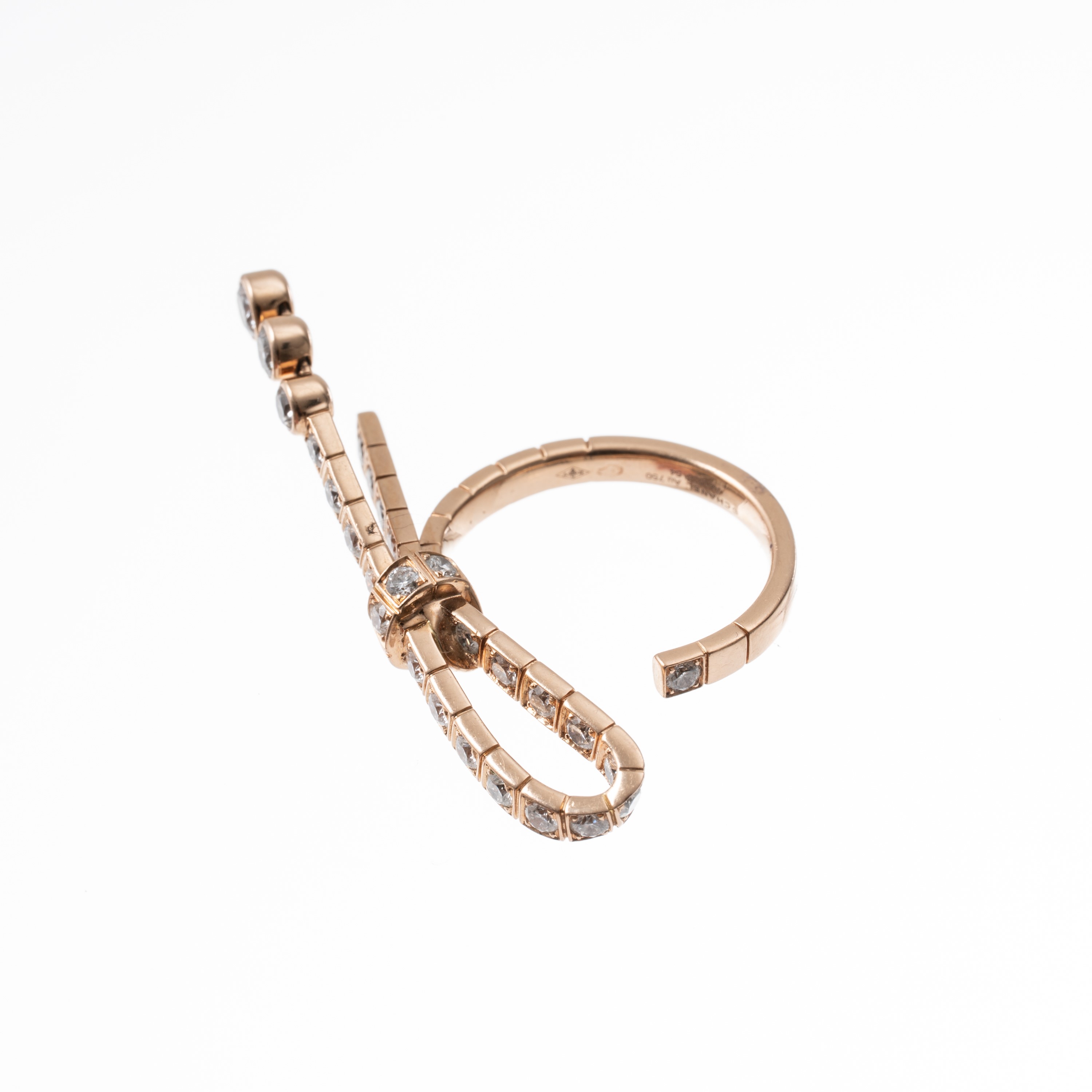 Chanel - Parure “Ruban” in oro beige 18 kt con diamanti