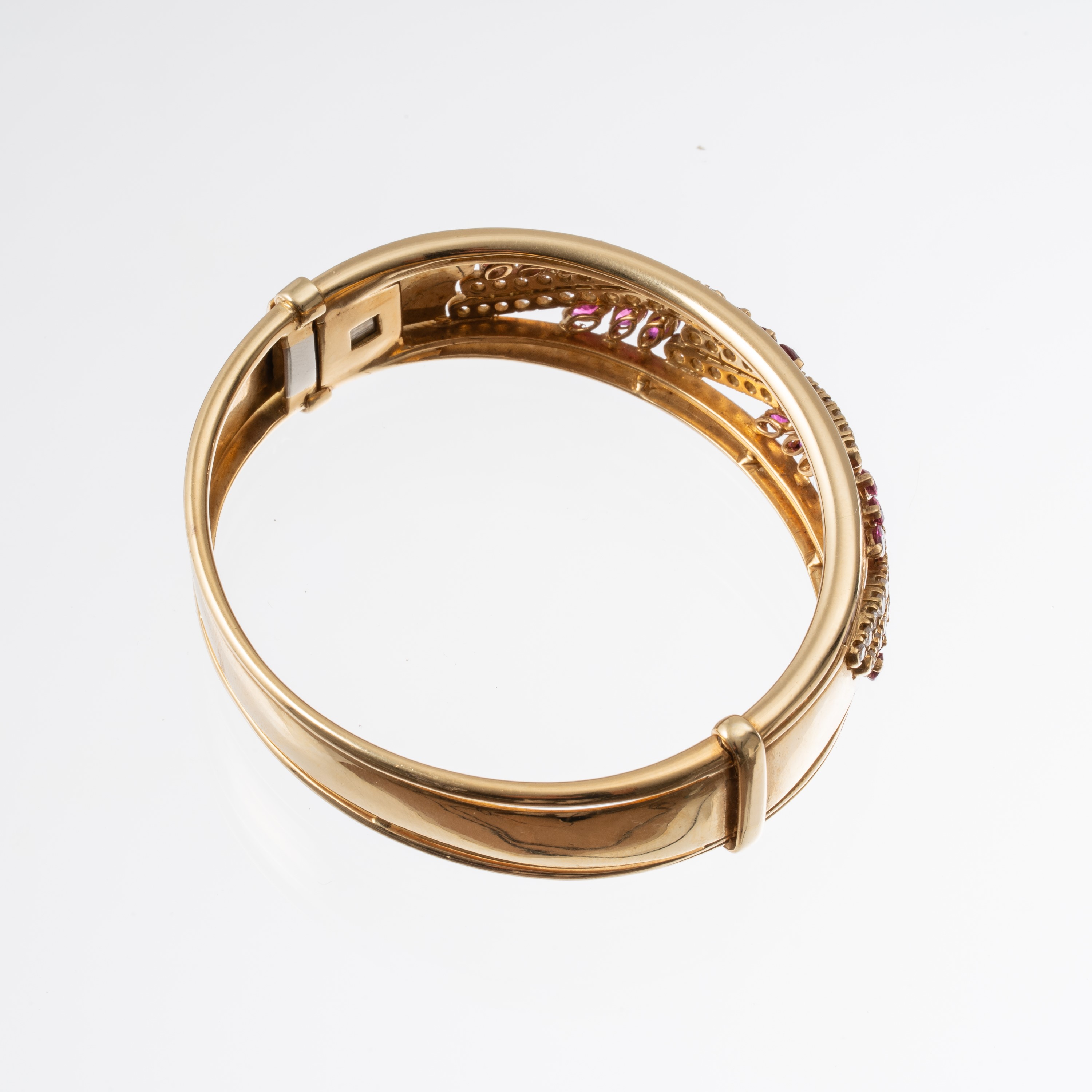 Bracciale in oro giallo 18 kt con diamanti e rubini