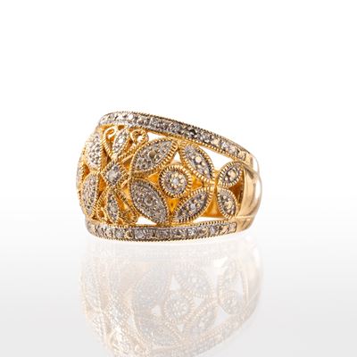 Anello in oro giallo 18 kt con diamanti taglio brillante (0,20 ct)