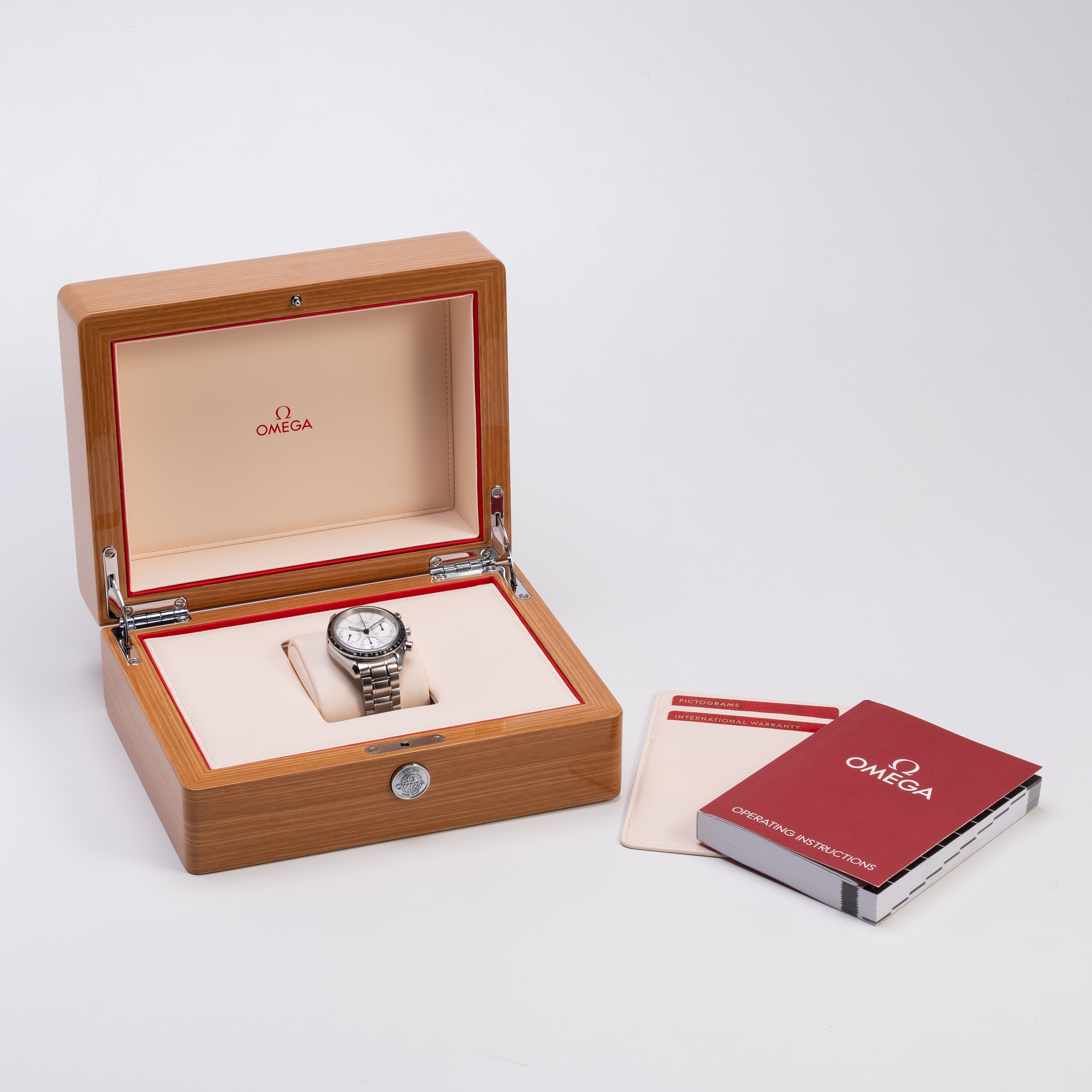 Omega - Speedmaster Racing Co-Axial, cronografo automatico in acciaio con quadrante bianco e data...