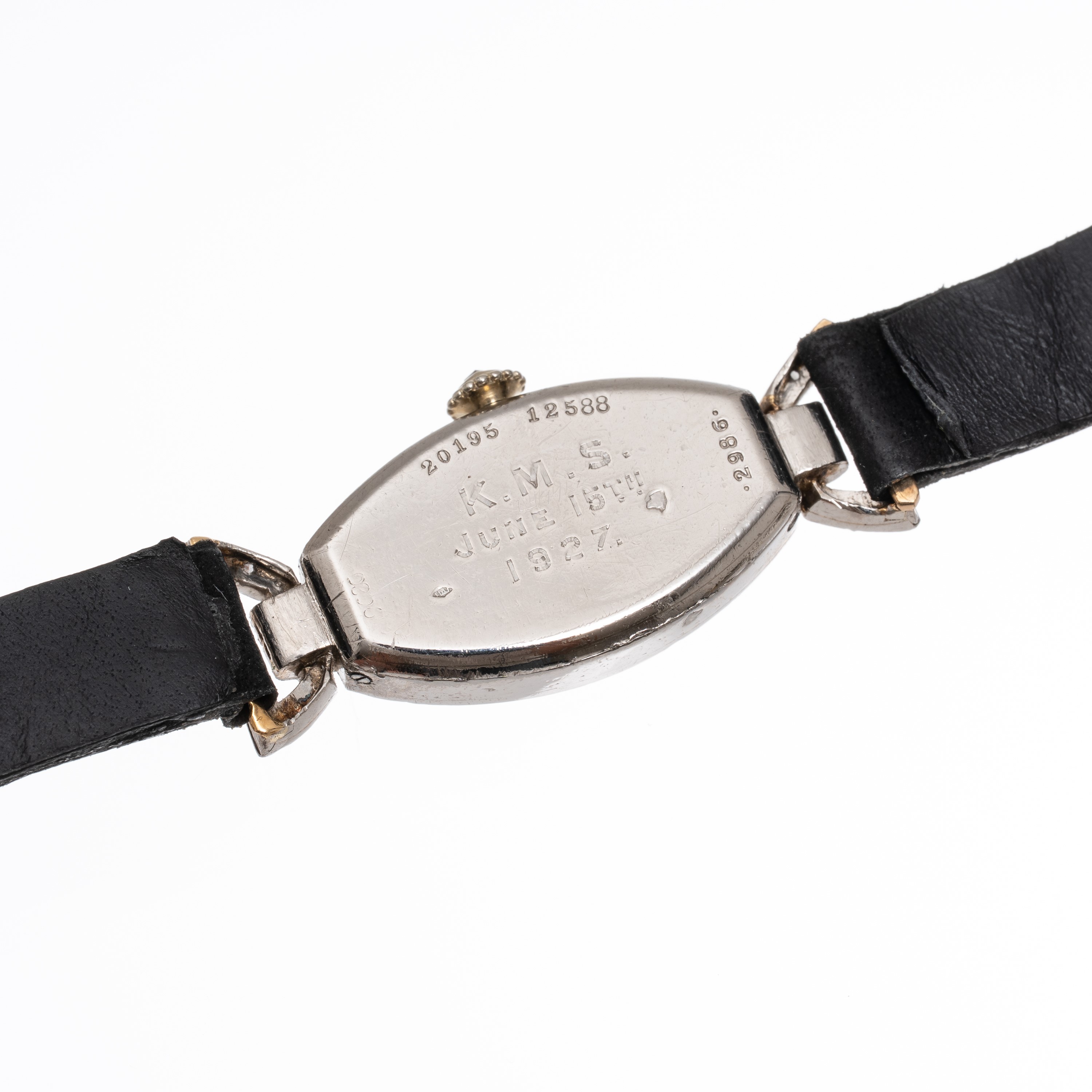 Cartier - Orologio Tonneau solo tempo a carica manuale in platino con quadrante bianco e cassa in...