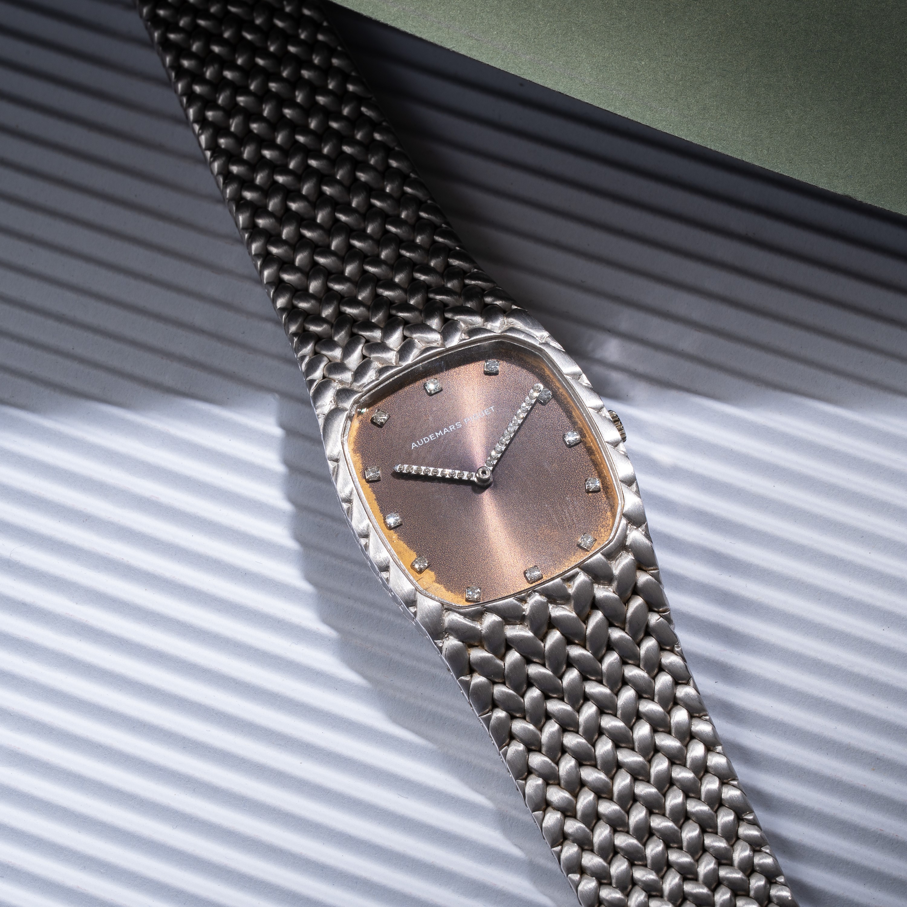 Audemars Piguet - Cobra, orologio da polso in oro bianco 18 kt con quadrante tropicale e diamanti