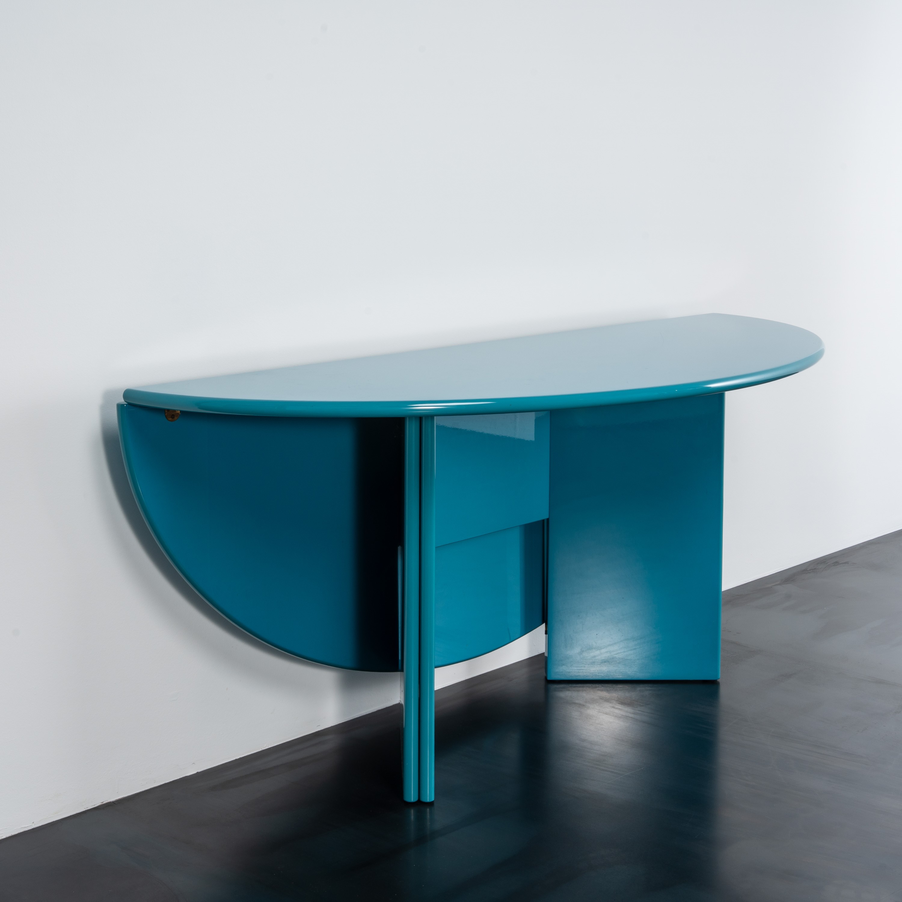 Kazuhide Takahama - Tavolo console “Antella”, doppi pannelli incernierati con chiusura magnetica