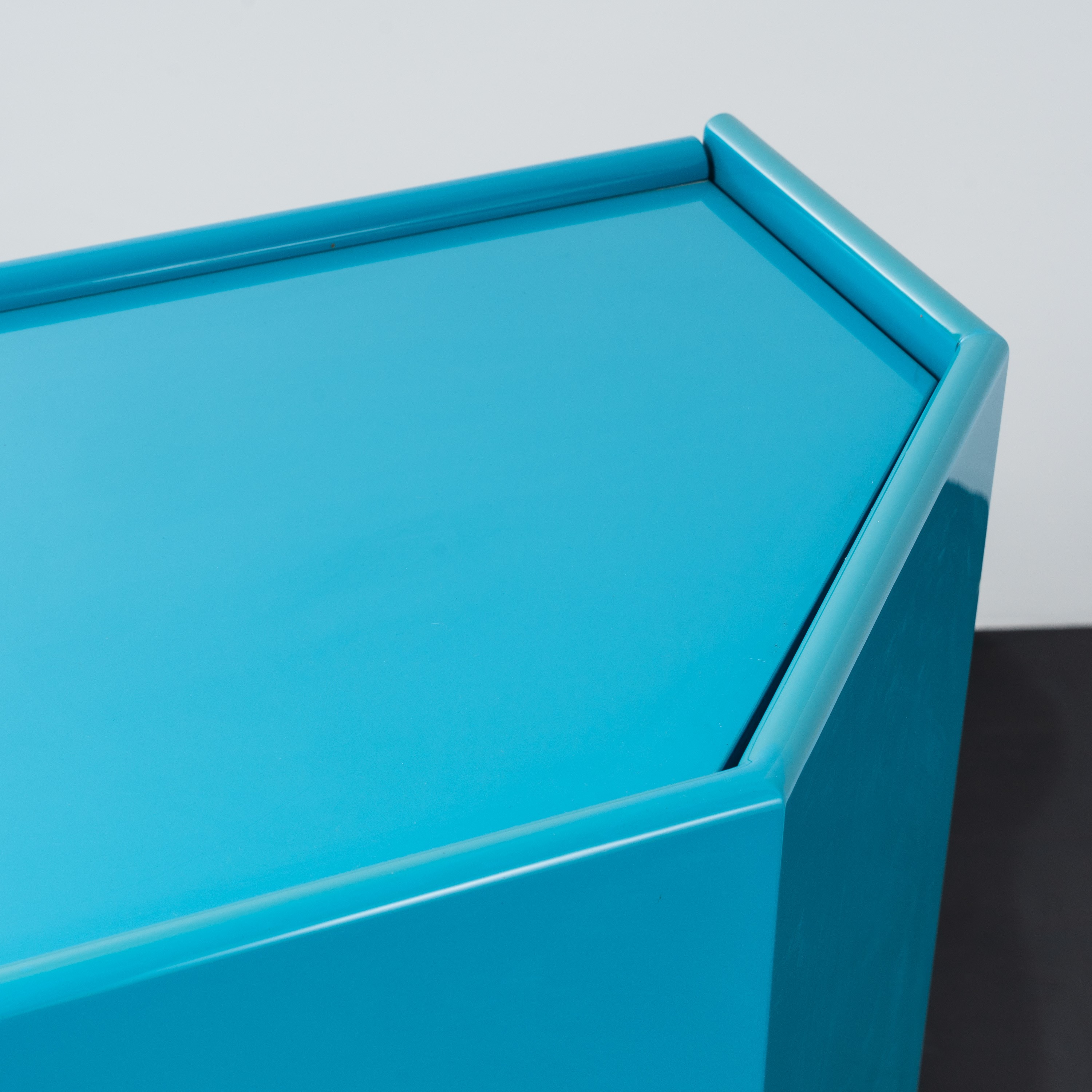 Kazuhide Takahama - Credenza “Bramante” (disegno del 1975)