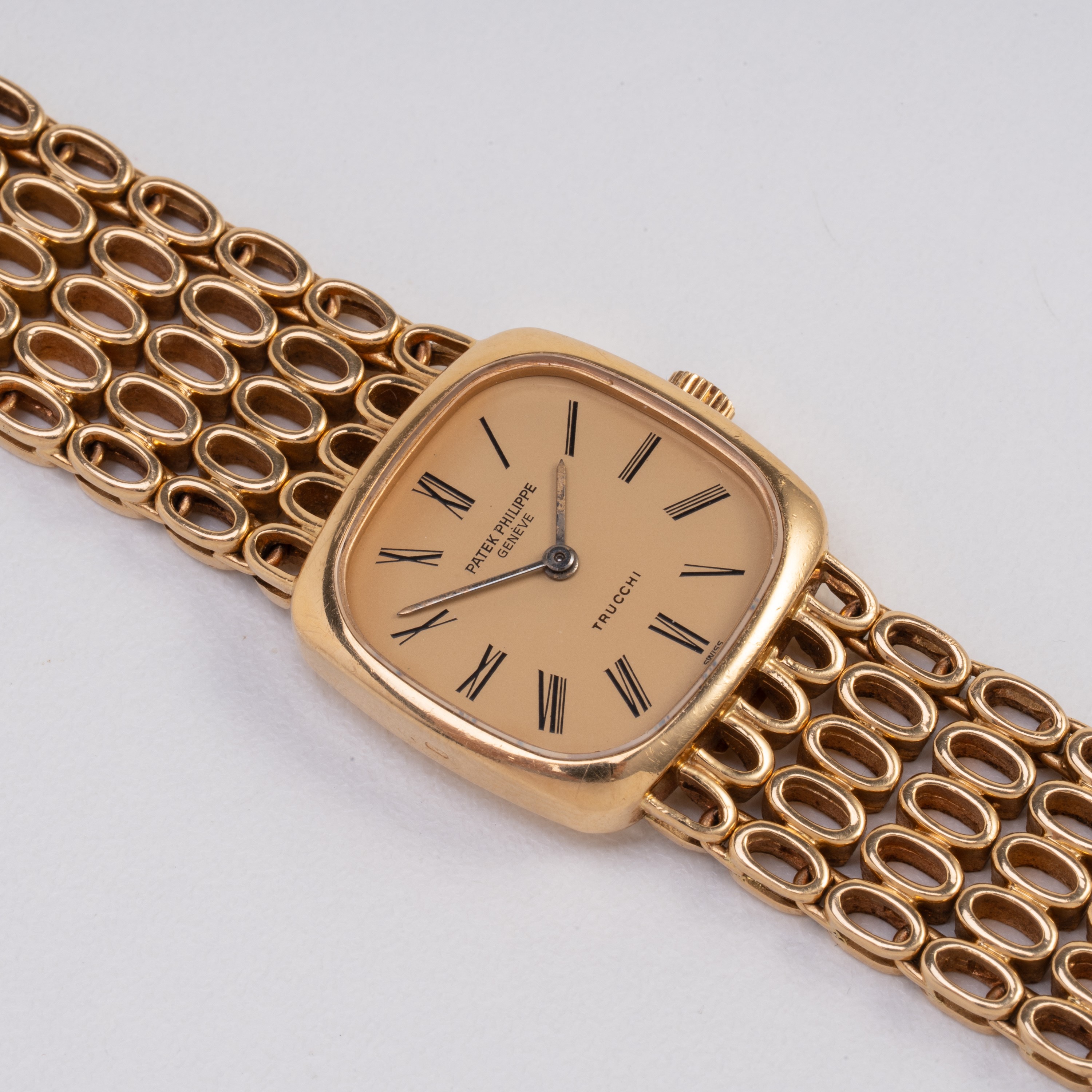 Patek Philippe - Ellipse — orologio solo tempo a carica manuale in oro giallo 18 kt con quadrante...